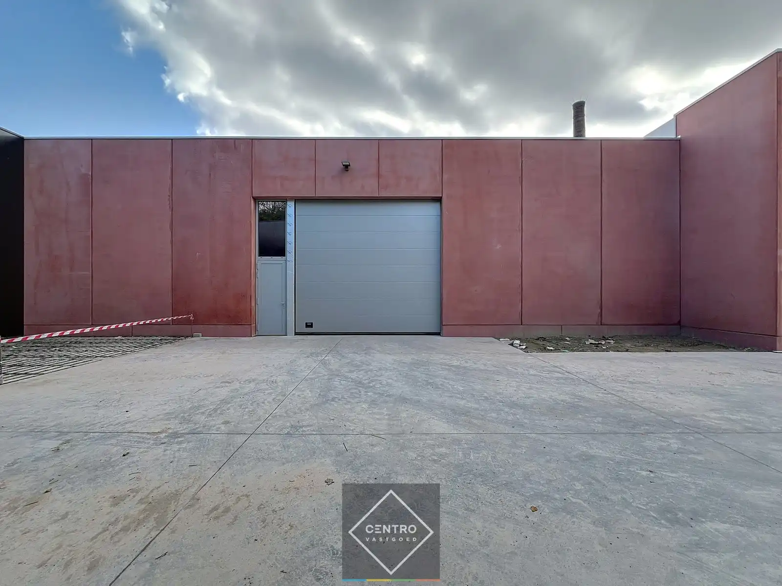 Unit van 749 m² (aangesloten op het WARMTENET) met 8 parkeerplaatsen op TOP-locatie te Kortrijk. foto 10