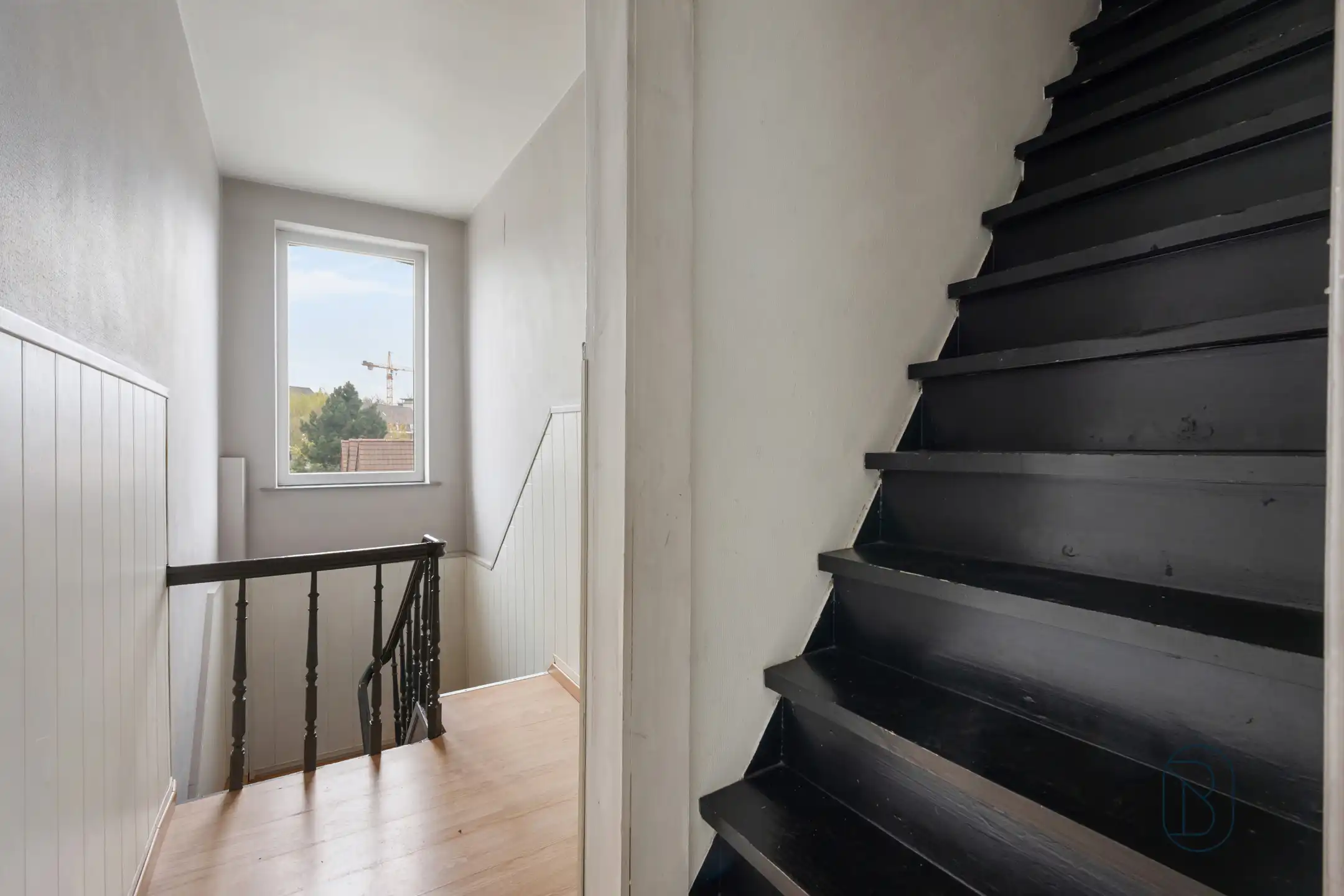 Topgelegen karaktervolle woning met 3 SLK en leuke stadstuin foto 13