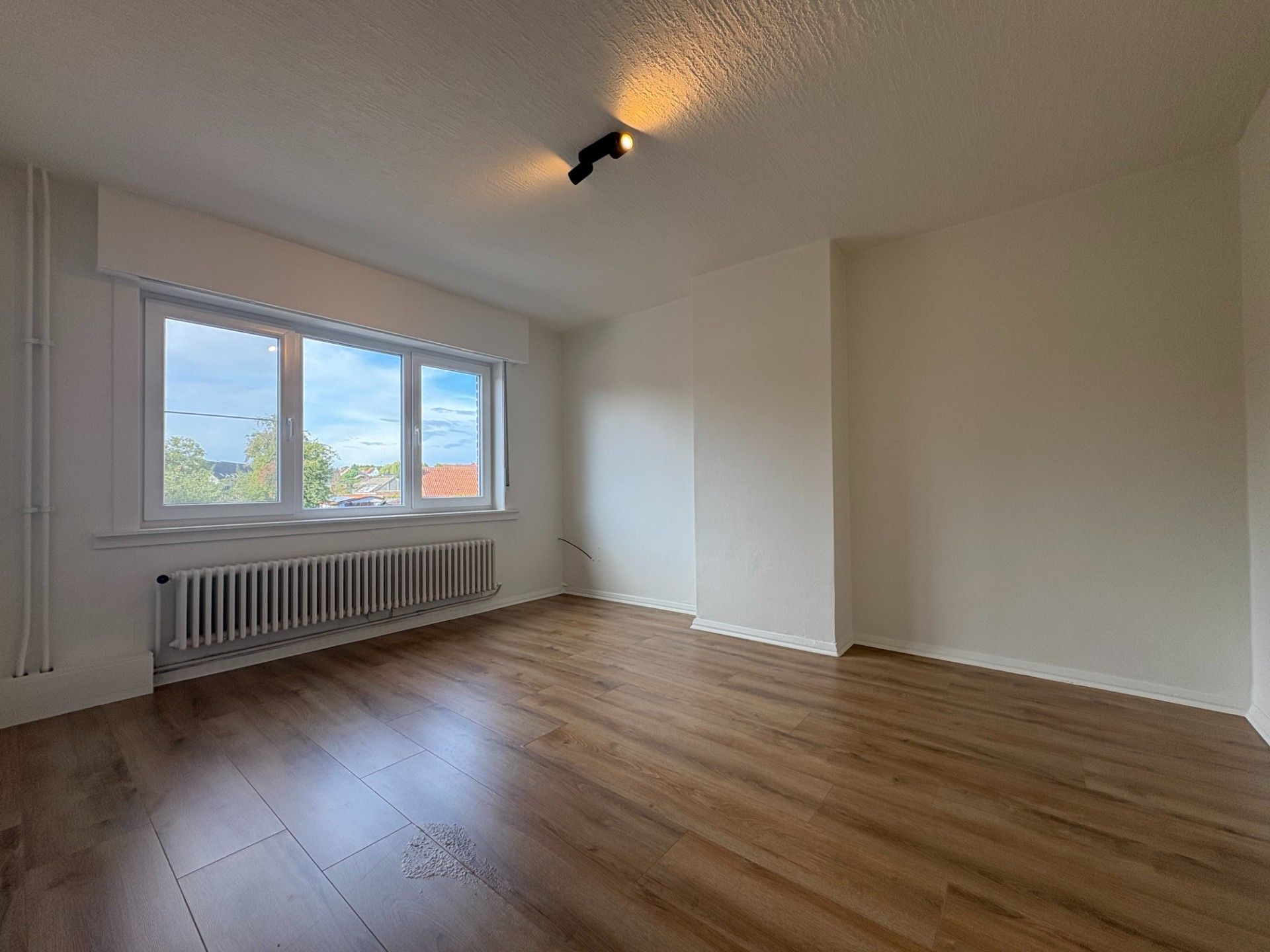 Ruime, rustig gelegen woning met 3 slaapkamers in Anzegem foto 8