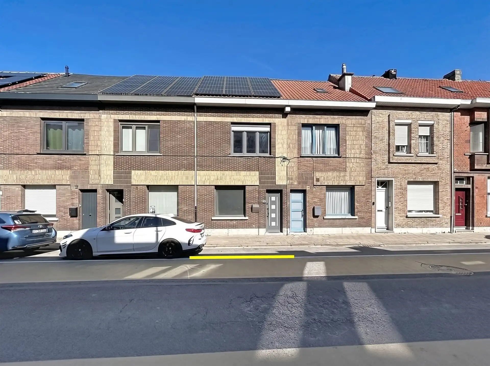 Prachtige gezinswoning met 3 slaapkamers en grote tuin  in hartje Sint-Niklaas! foto 16