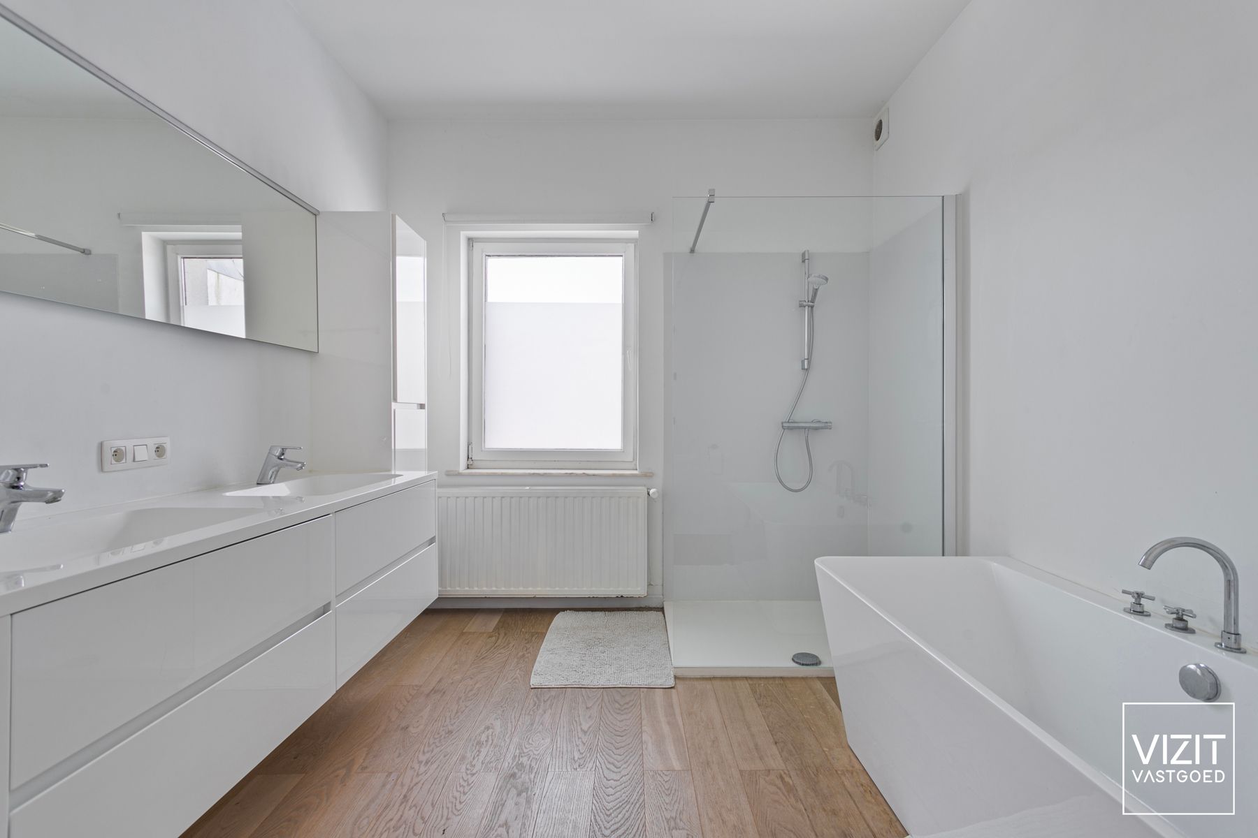 Instapklare woning te centrum Zottegem  foto 10