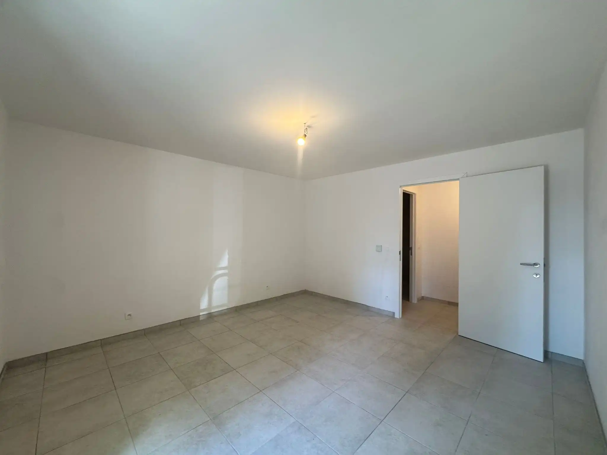 Gelijkvloersappartement met 1 slaapkamer op Stalenstraat foto 10