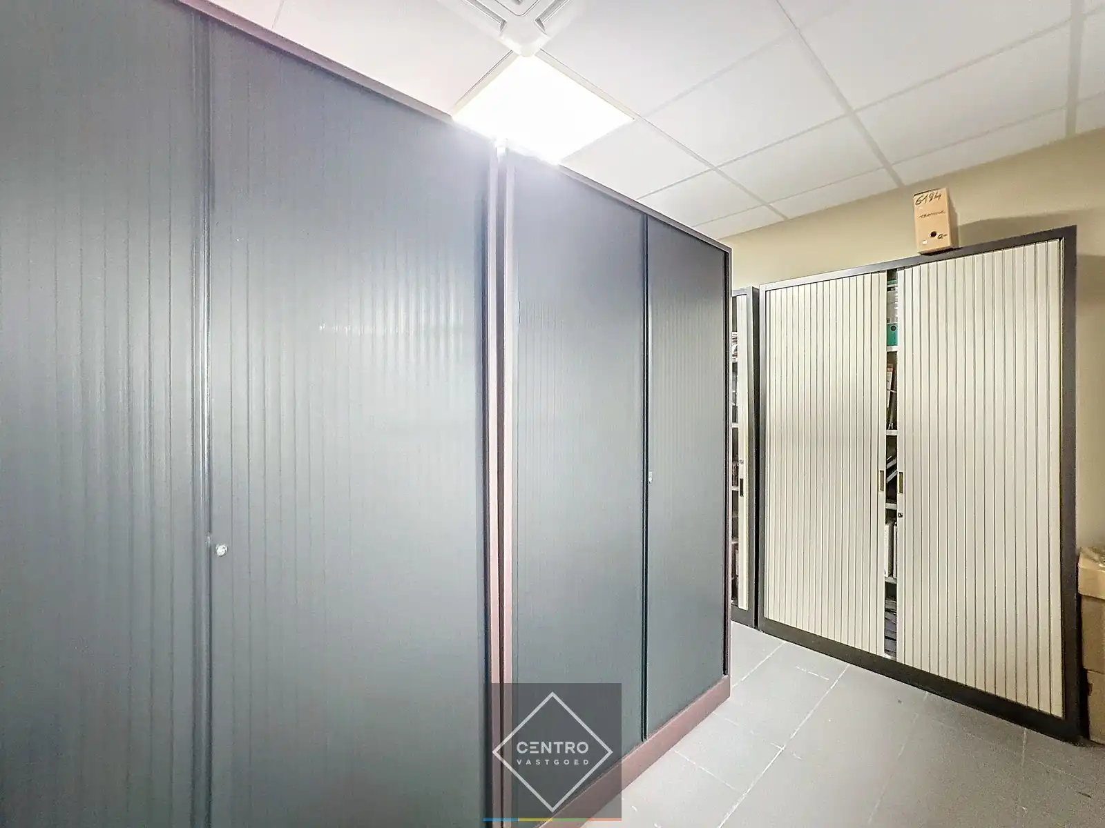 VERHUURD handelsgelijkvloers met 5,5% rendement! foto 11