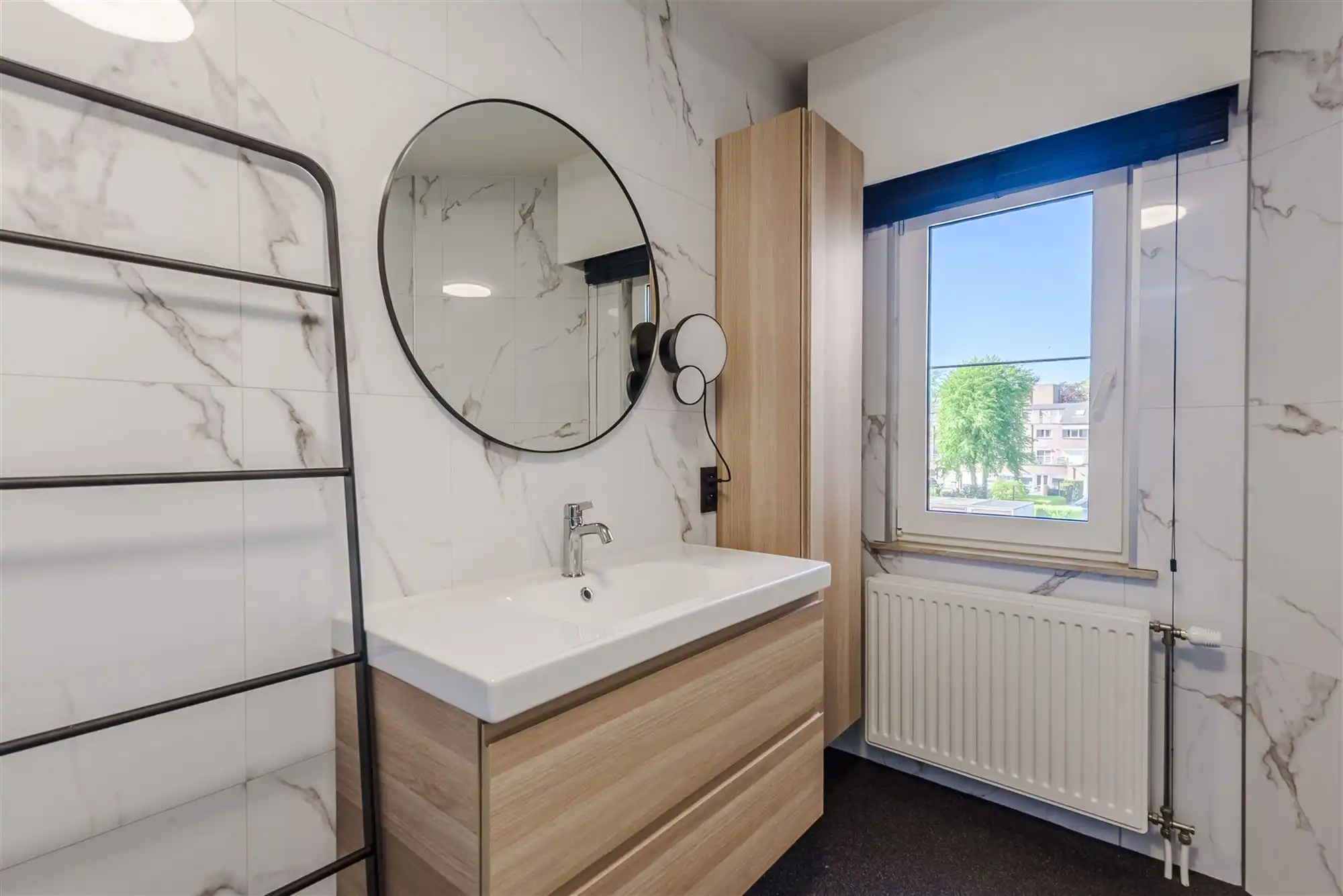 Fris triplex appartement met groot dakterras en garage foto 26