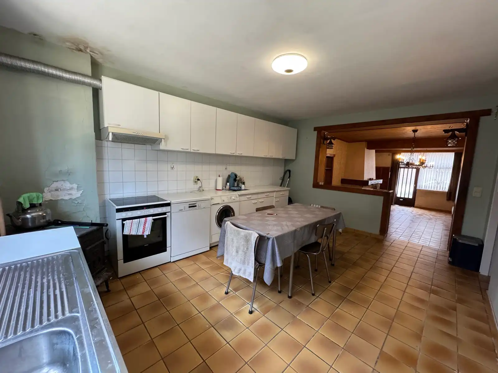 Gunstig gelegen woning met 2 slaapkamers en koer foto 3