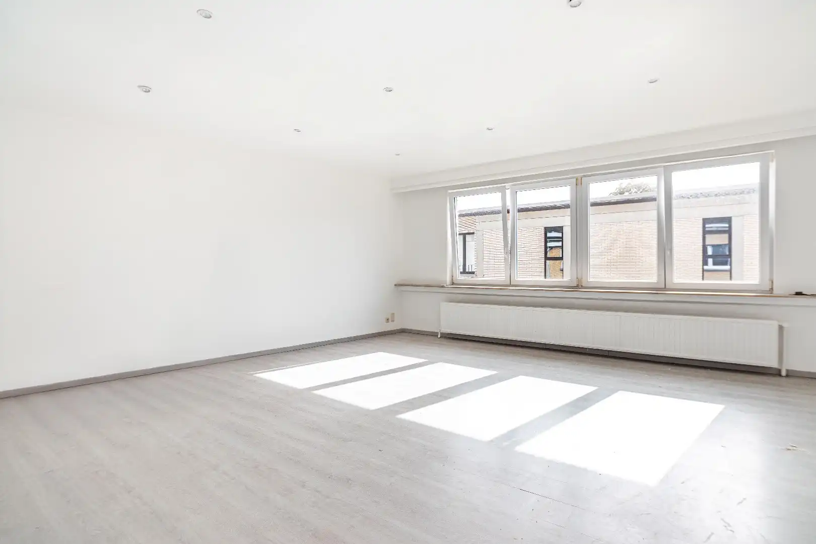 Instapklaar appartement in Hoboken-Antwerpen, EPC C, conform elektr. keuring foto 2