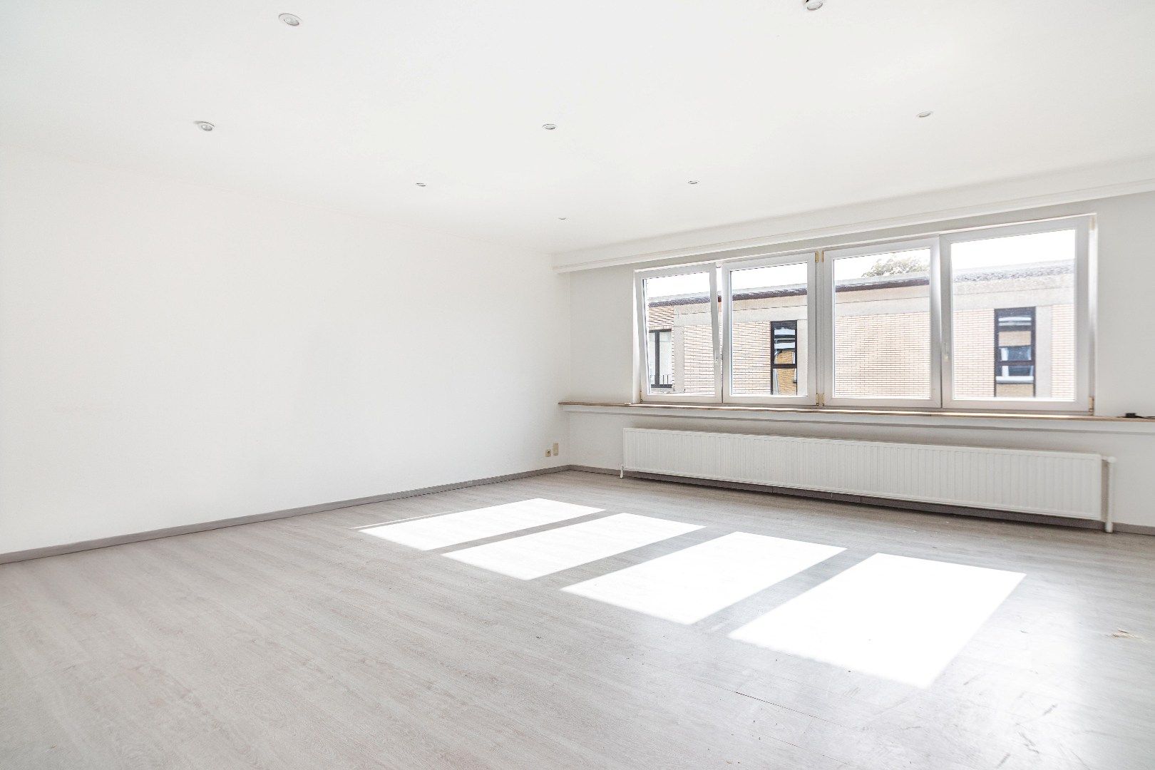 Instapklaar appartement in Hoboken-Antwerpen, EPC C, conform elektr. keuring foto 2