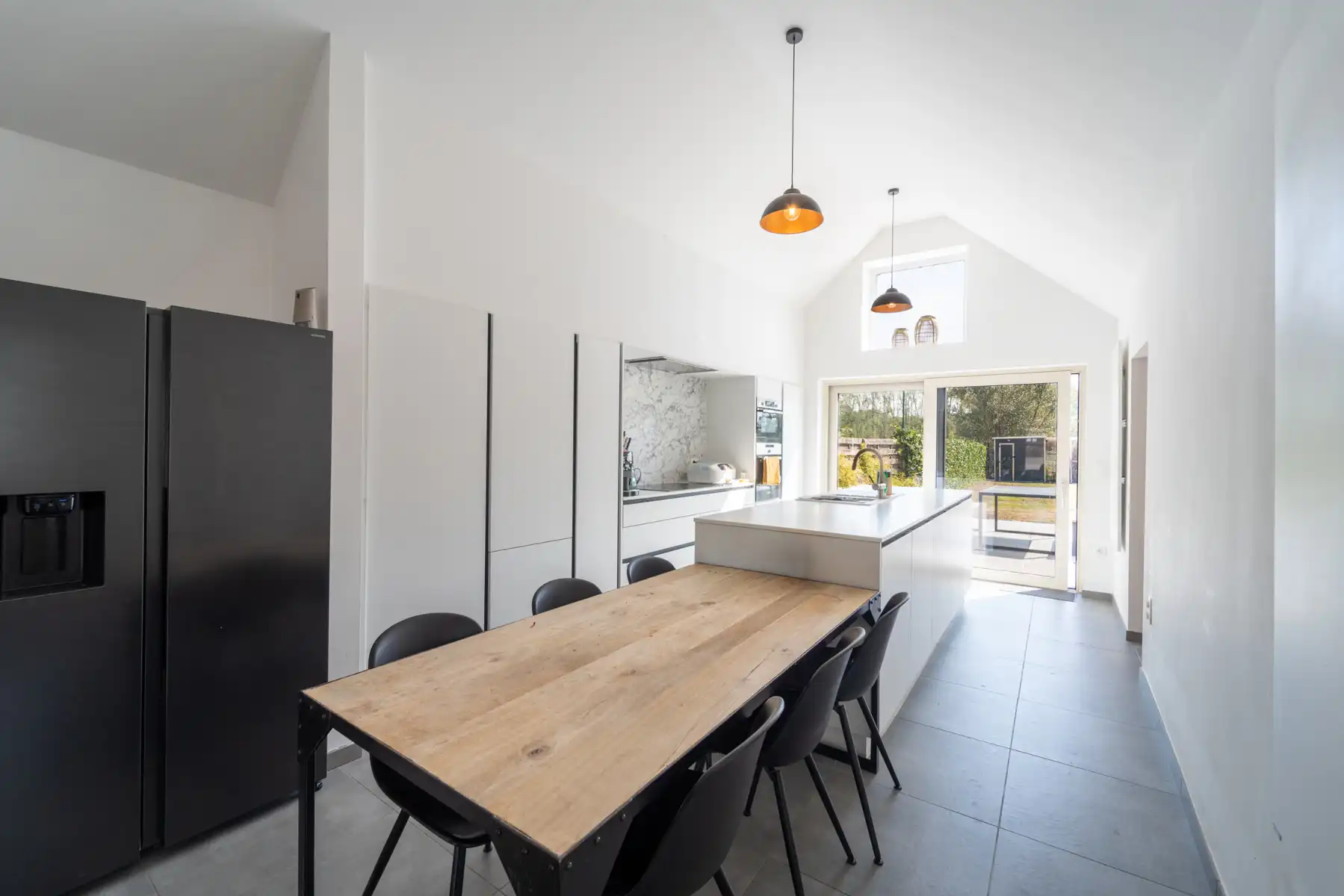 Ruime woning met bijgebouw en uitzicht op het Drongengoed foto 10