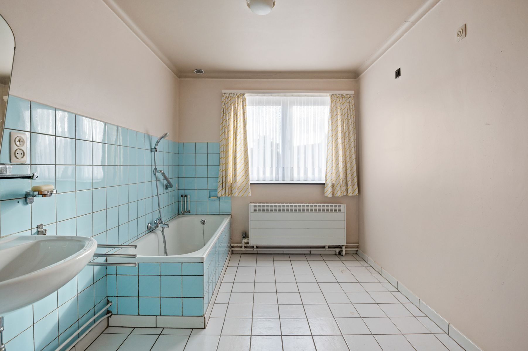 IN OPTIE. Ruime woning met 4slk's op 542 m² foto 21