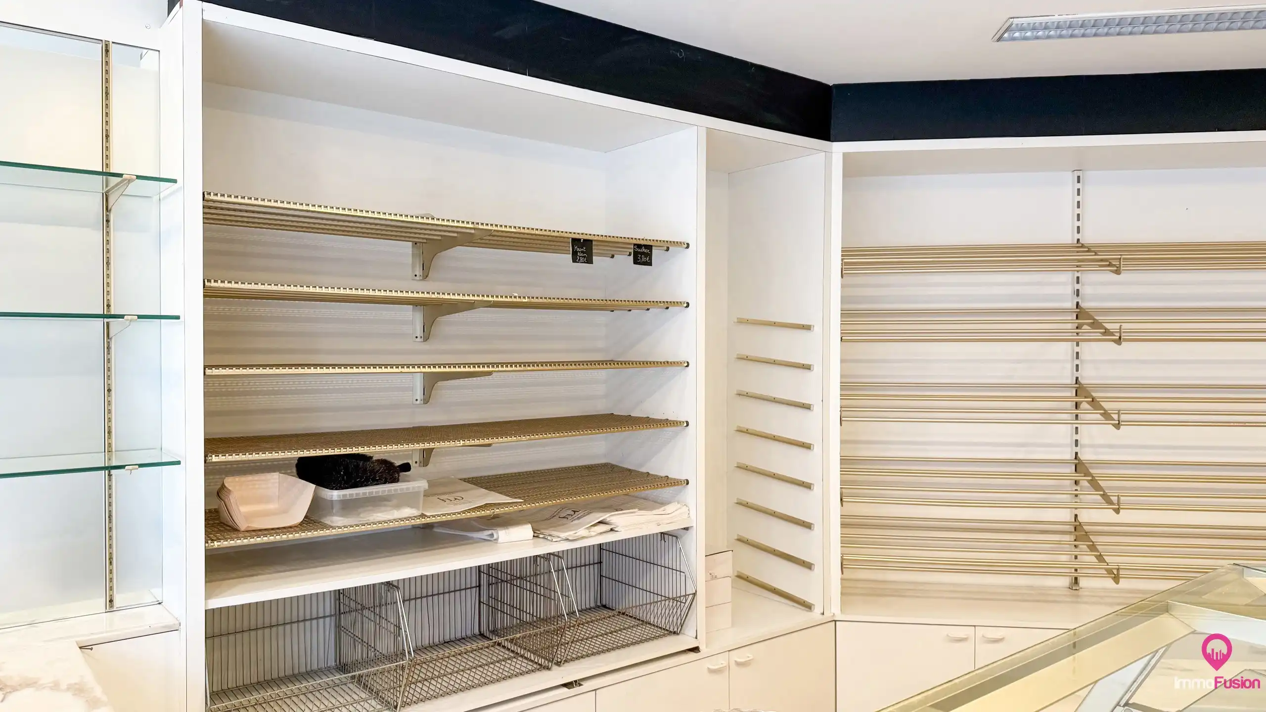 Handelspand met ingerichte bakkerij & appartement Wellen foto 8