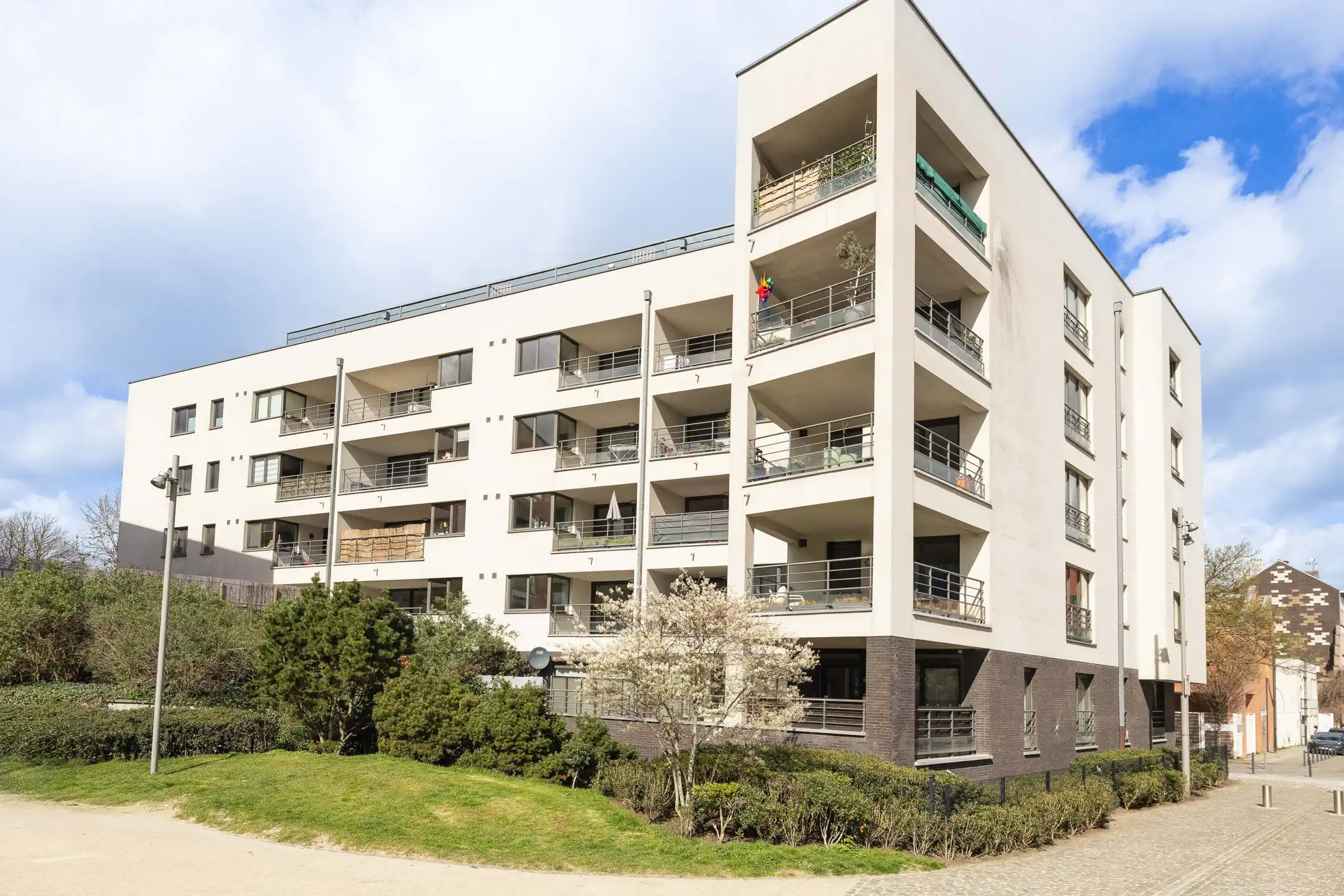 Aantrekkelijke zin Ruimte, licht en comfort in één foto {{pictureIndex}}