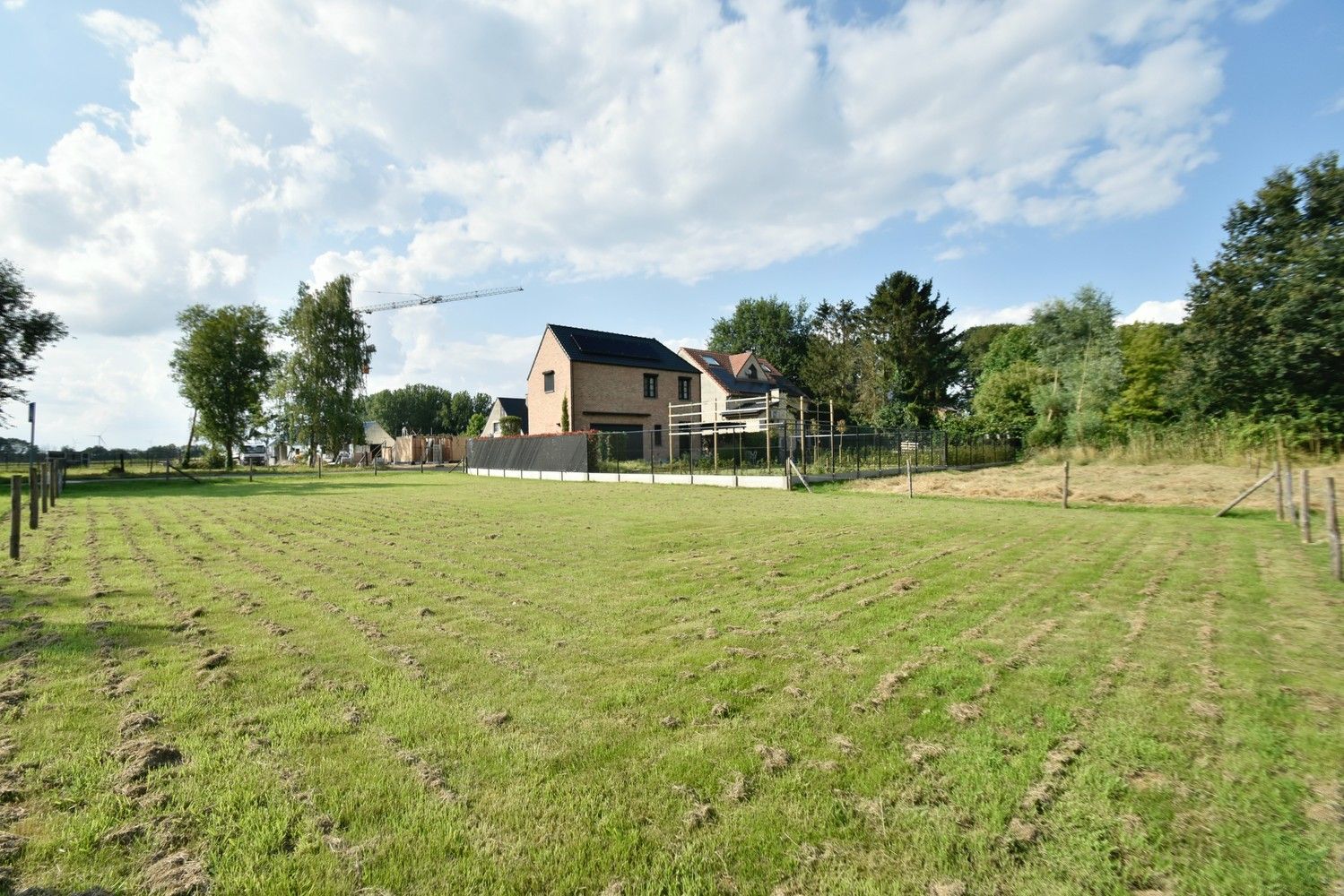 Schitterende bouwkavel op een residentiële locatie in het geliefde Leut foto 3