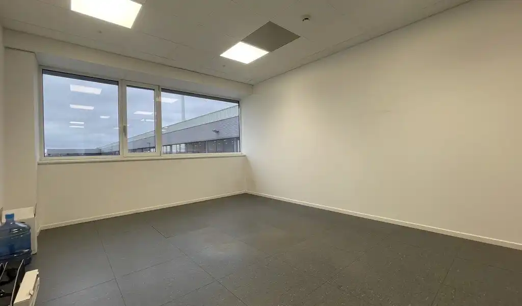 Instapklare kantoren te huur vlakbij de haven van Antwerpen foto 10