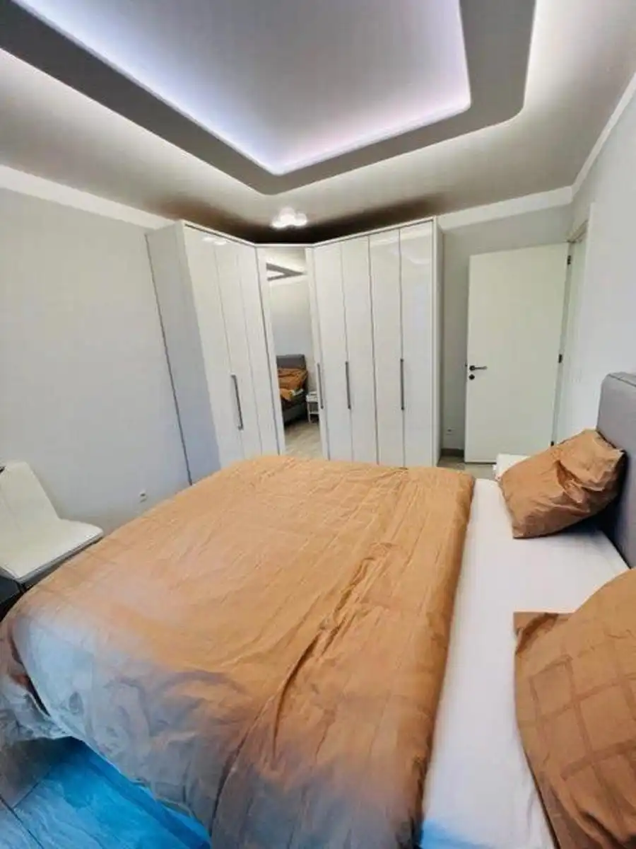 Prachtig gemeubeld 3-slaapkamer app. met front scheldezicht foto 10