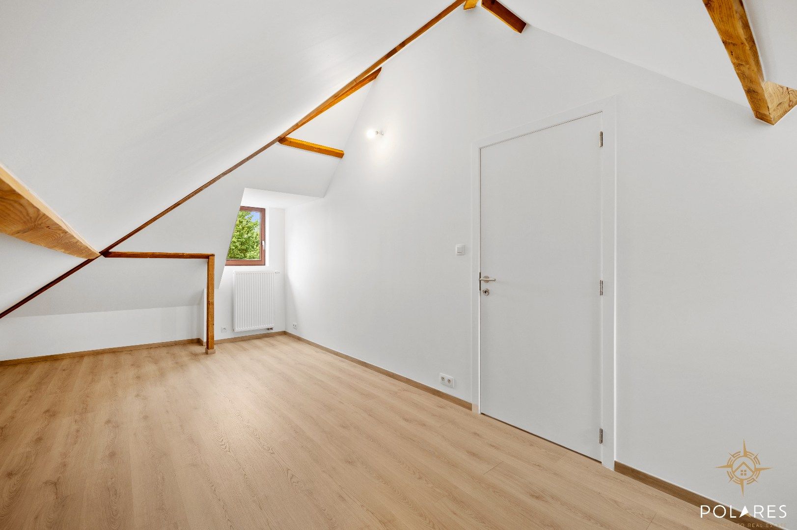 Open bebouwing met veel tuin foto 17