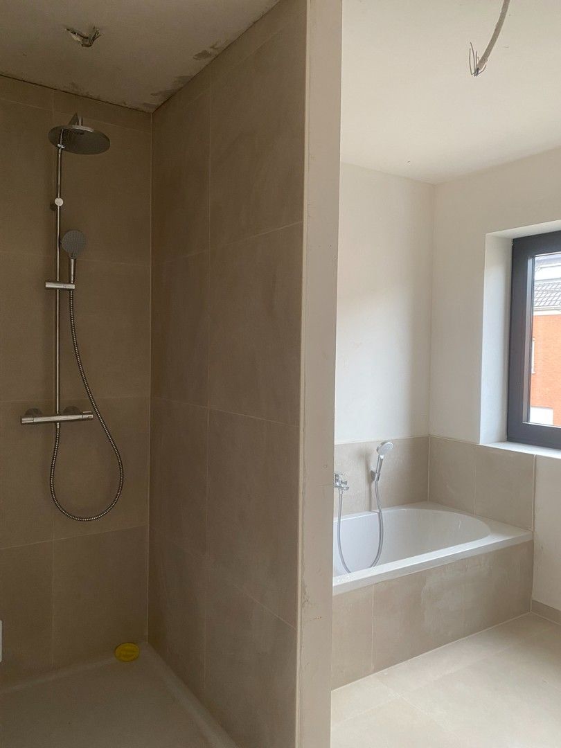 Energiezuinige, knappe nieuwbouwwoning in een rustige buurt foto 7