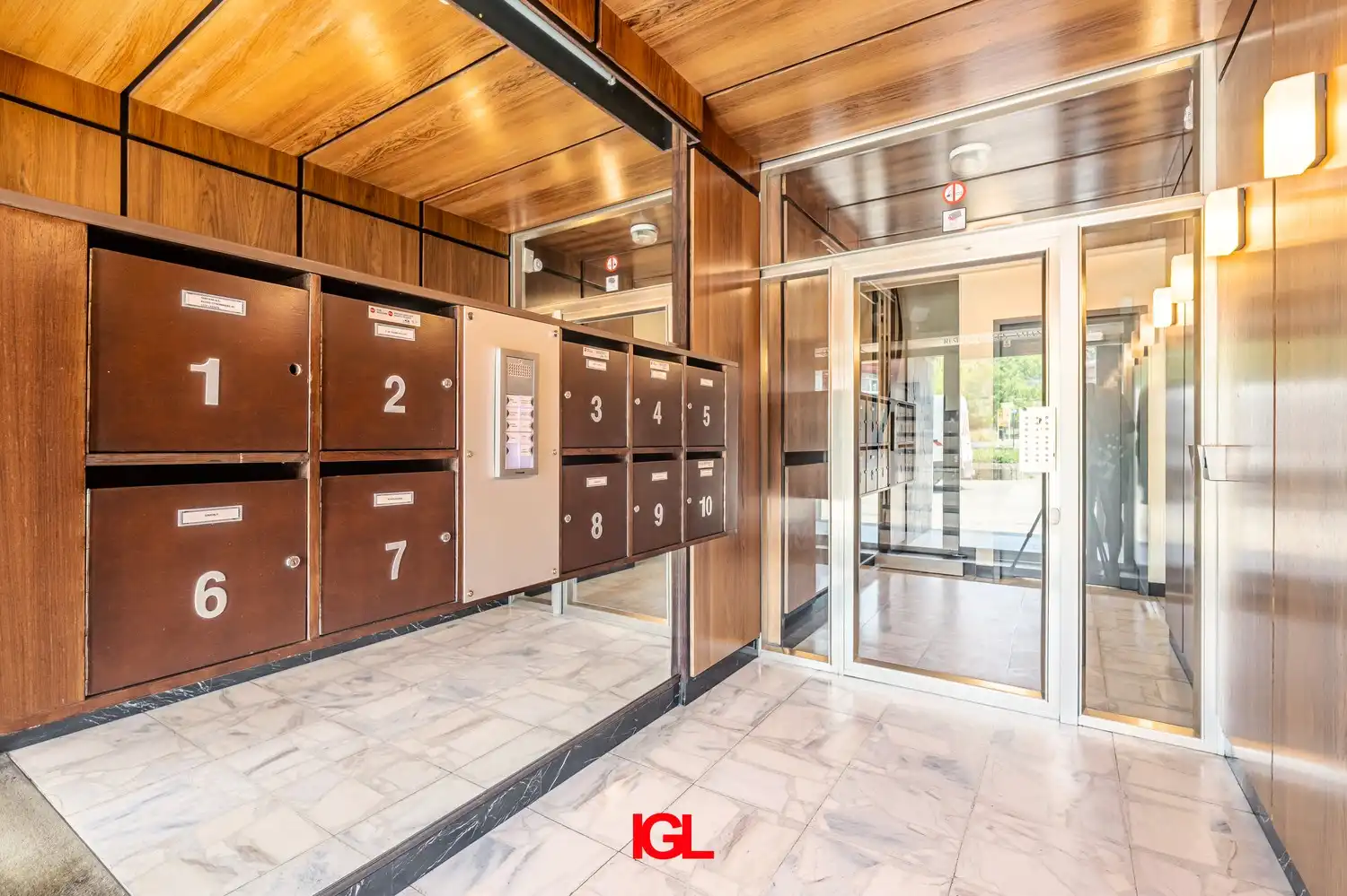 Instapklaar appartement met 1 slaapkamer, terras en kelder in netjes onderhouden mede-eigendom foto 19