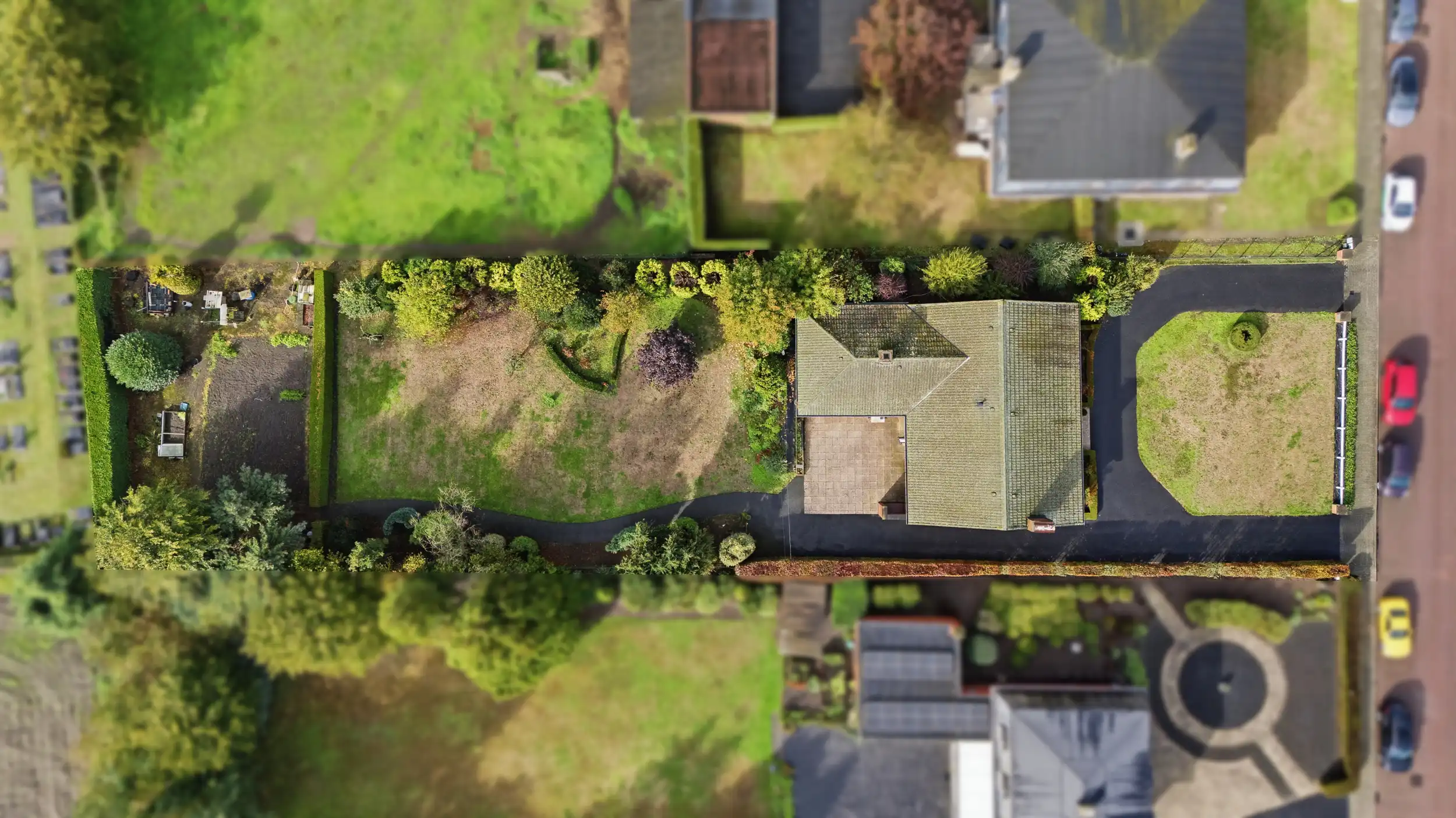 Statige bungalow op ruim perceel van 1850 m2 in Belzele foto 2