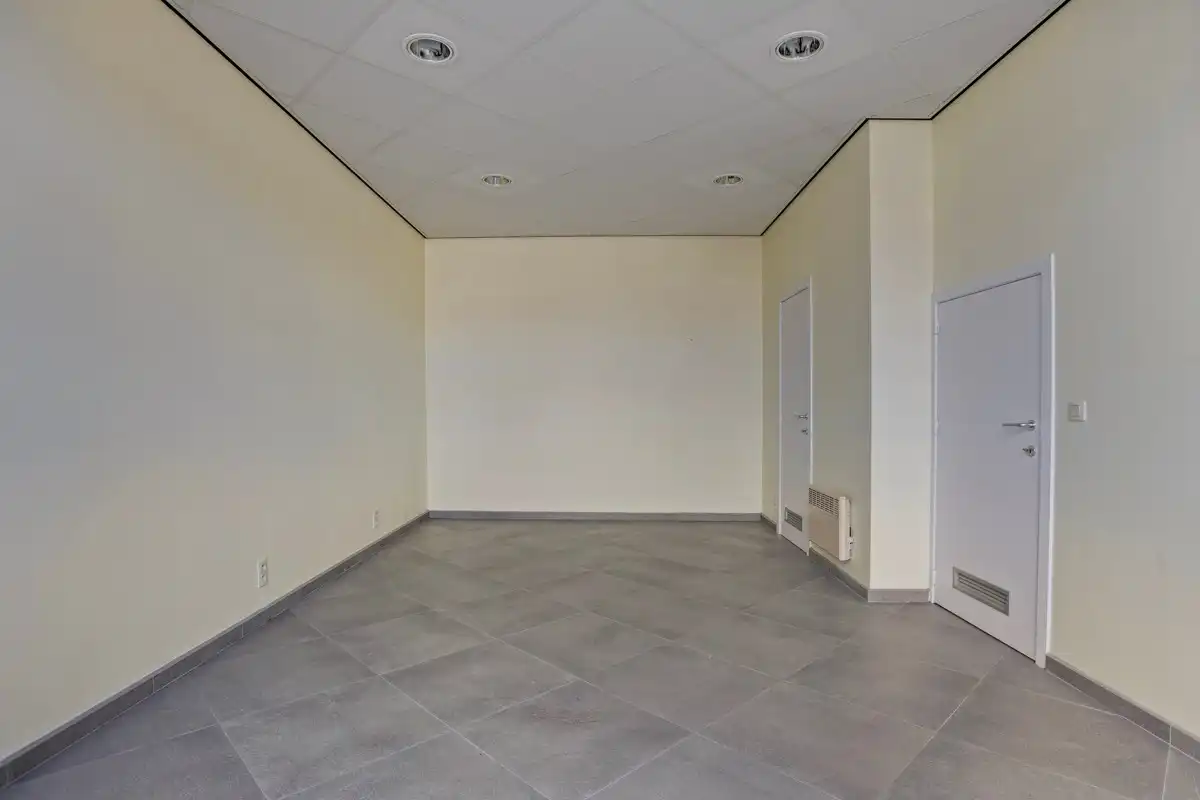 Kantoorruimte te koop in Koksijde! foto 2