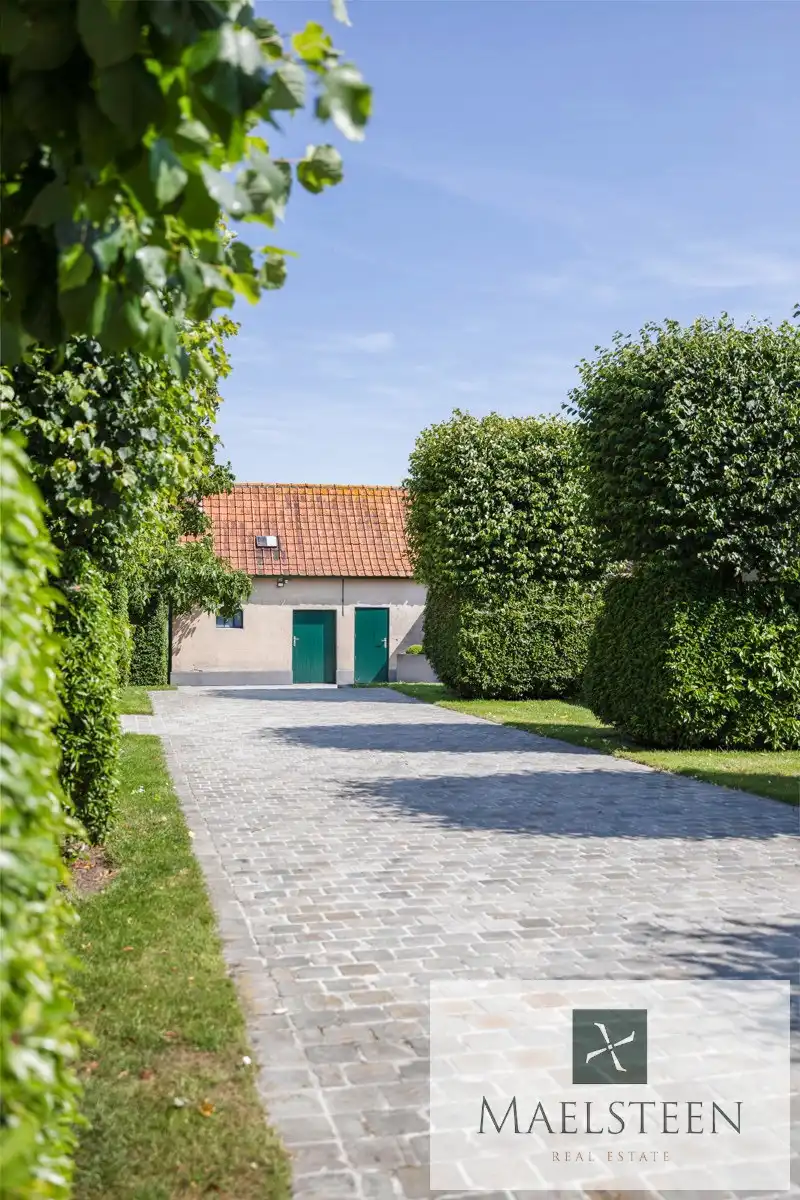 Boerderij op 1,5ha op de flank van Oedelem-berg  foto 29