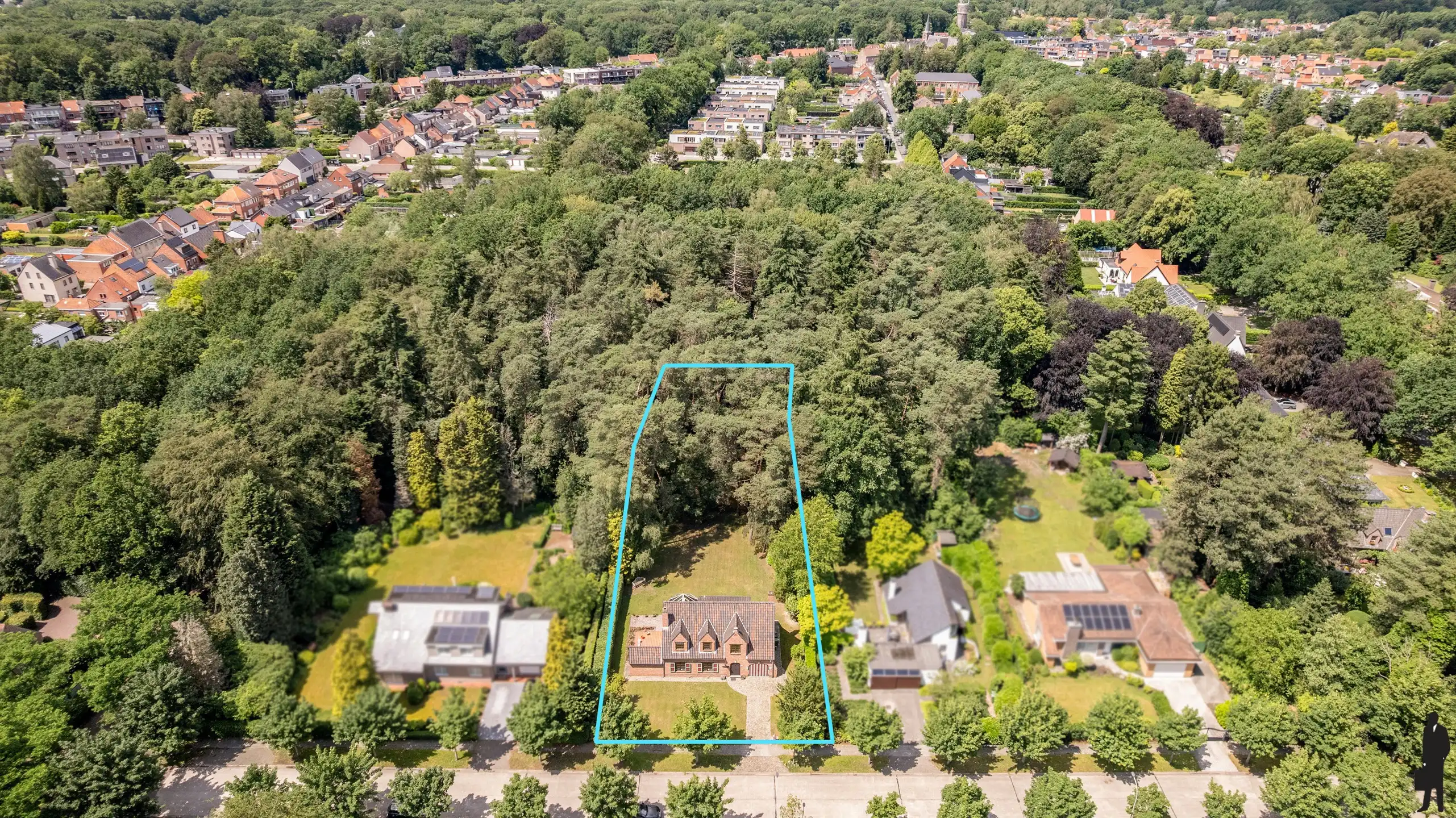 Zeer rustig gelegen villa op prachtig perceel van ca. 1594m² foto 28