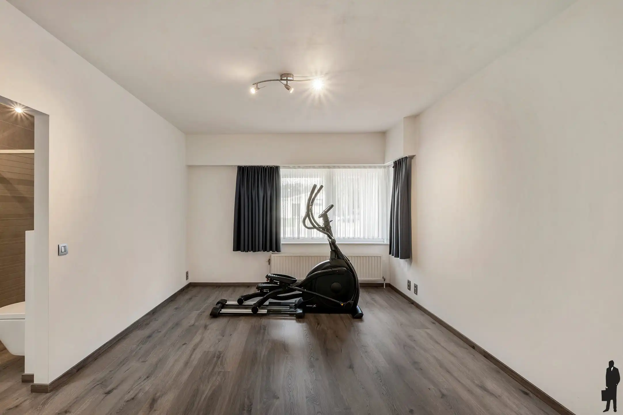 Instapklare open bebouwing met inpandige garage en zonnige tuin op 692 m². foto 10