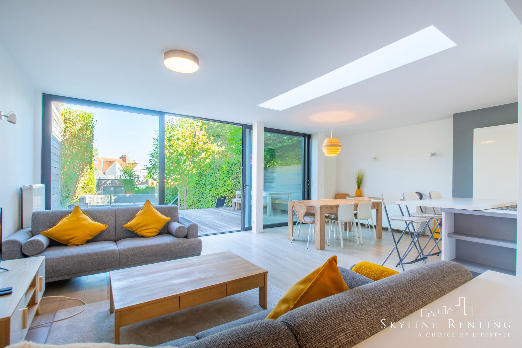 LICHTRIJK - Gemeubeld huis - 3k. met TUIN en TERRAS ! foto 3