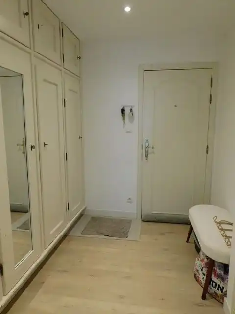 Volledig gerenoveerd appartement met groot terras foto 2