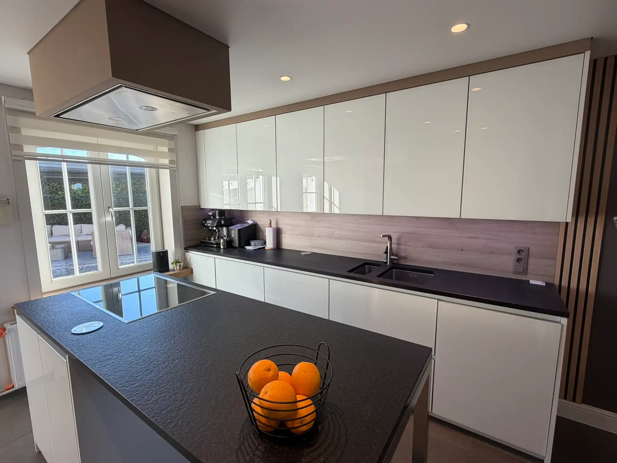 Prachtige landelijke woning met 5 slaapkamers & bijgebouwen foto 9