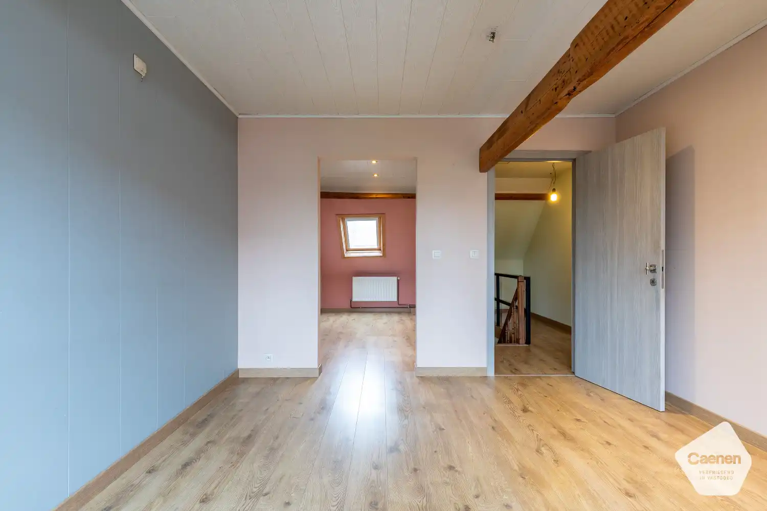 Charmante halfopen woning met tuin en garage in het centrum van Ruddervoorde. foto 12