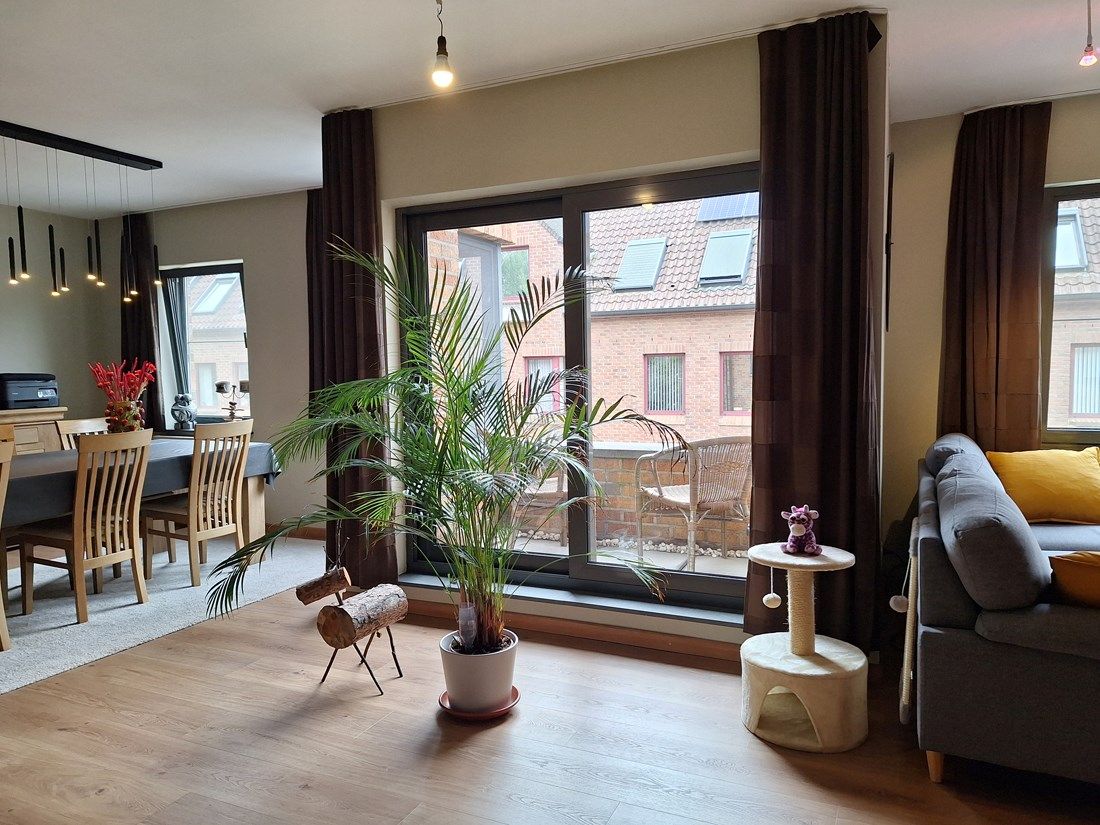 Ruim drie slaapkamer appartement te Beringen centrum foto 3