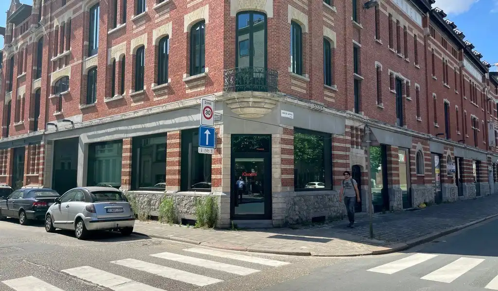 Kantoorruimte of showroom te huur in gerenoveerd pakhuis Valkeniersnatie in Antwerpen foto 21