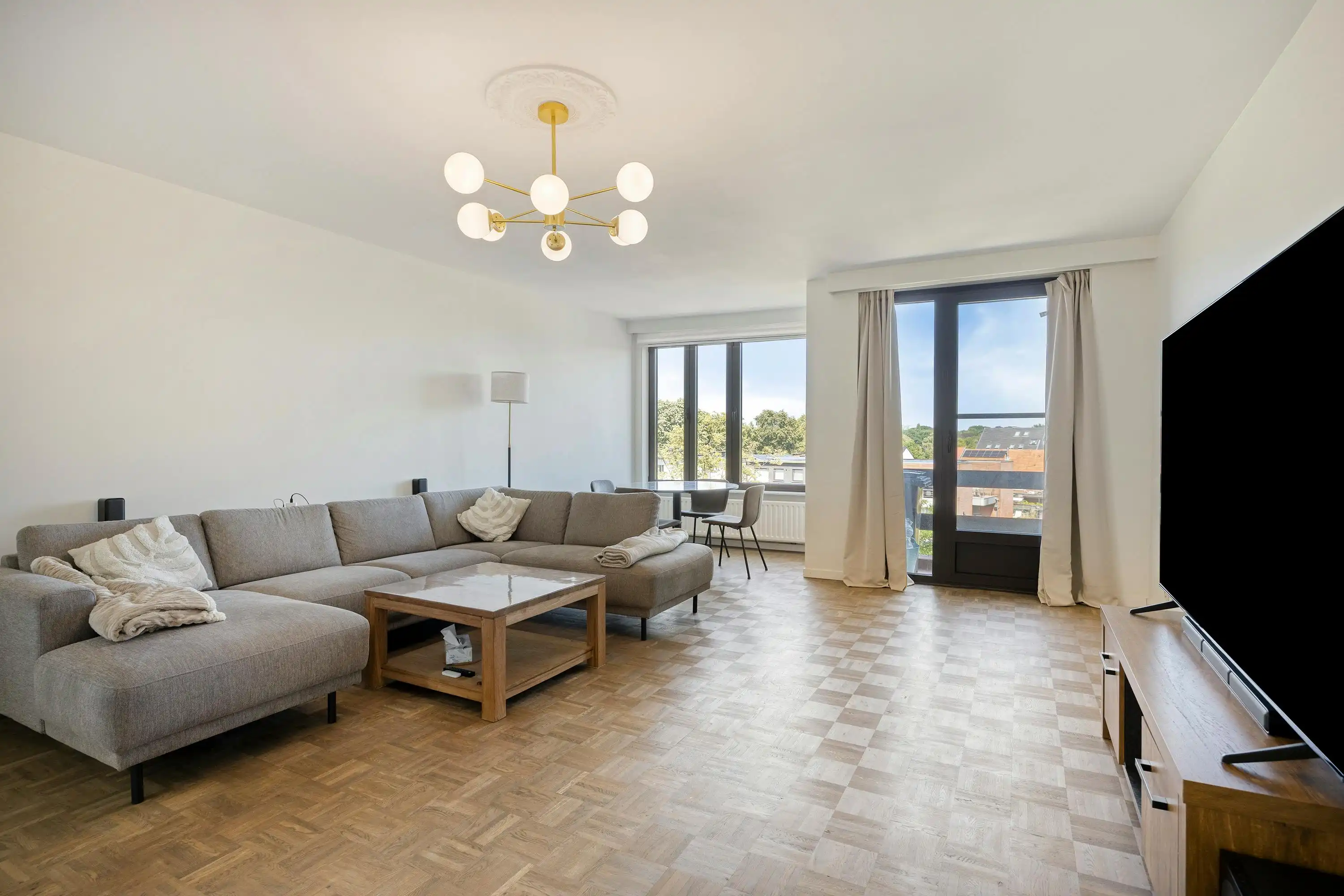 Ruim appartement met twee slaapkamers in Kalmthout! foto 3
