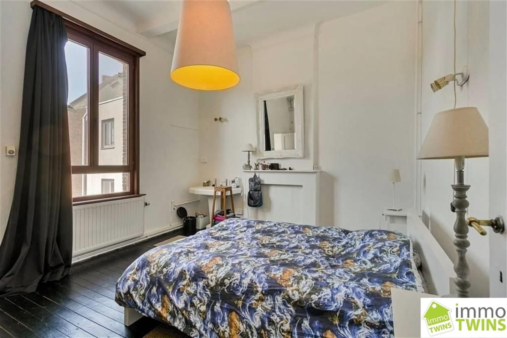 Karaktervolle, ruime woning met 6 slaapkamers, binnenkoer met jacuzzi en topligging! foto 13