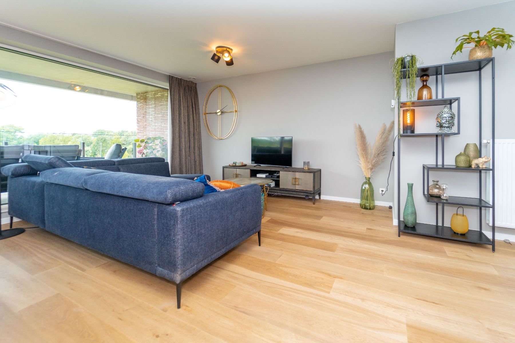 Luxe 2 slaapkamerappartement met 2 terrassen en privatieve tuin foto 6