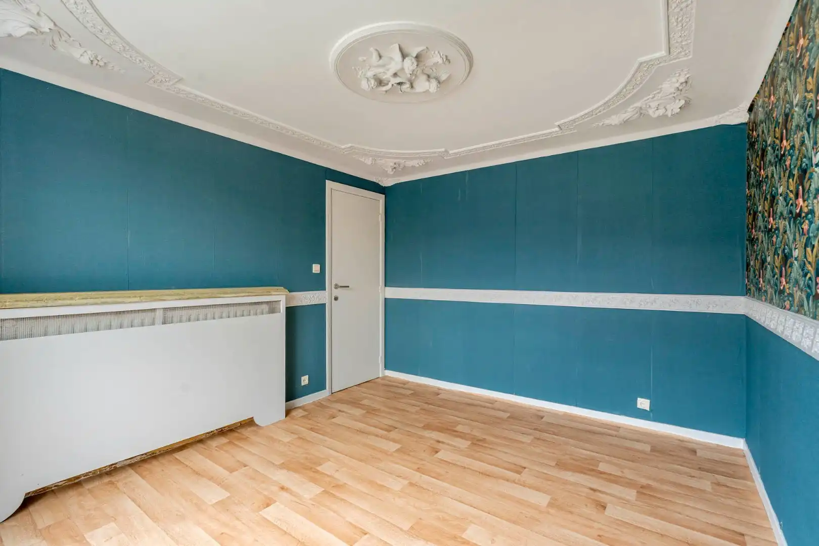 Comfortabel, zeer ruim appartement met 4 slaapkamers, terras en garage in het centrum van Neeroeteren!  foto 25