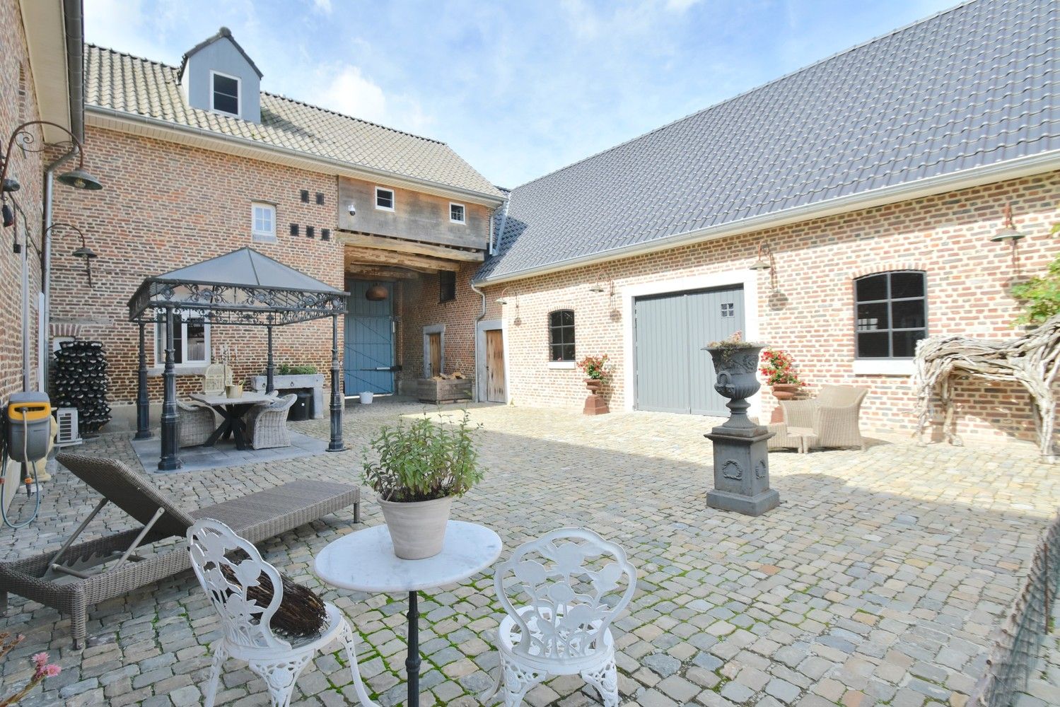 Luxueuze hoeve met schitterende binnenplaats en zwemvijver op een idyllische, natuurrijke locatie te Tongeren foto 38
