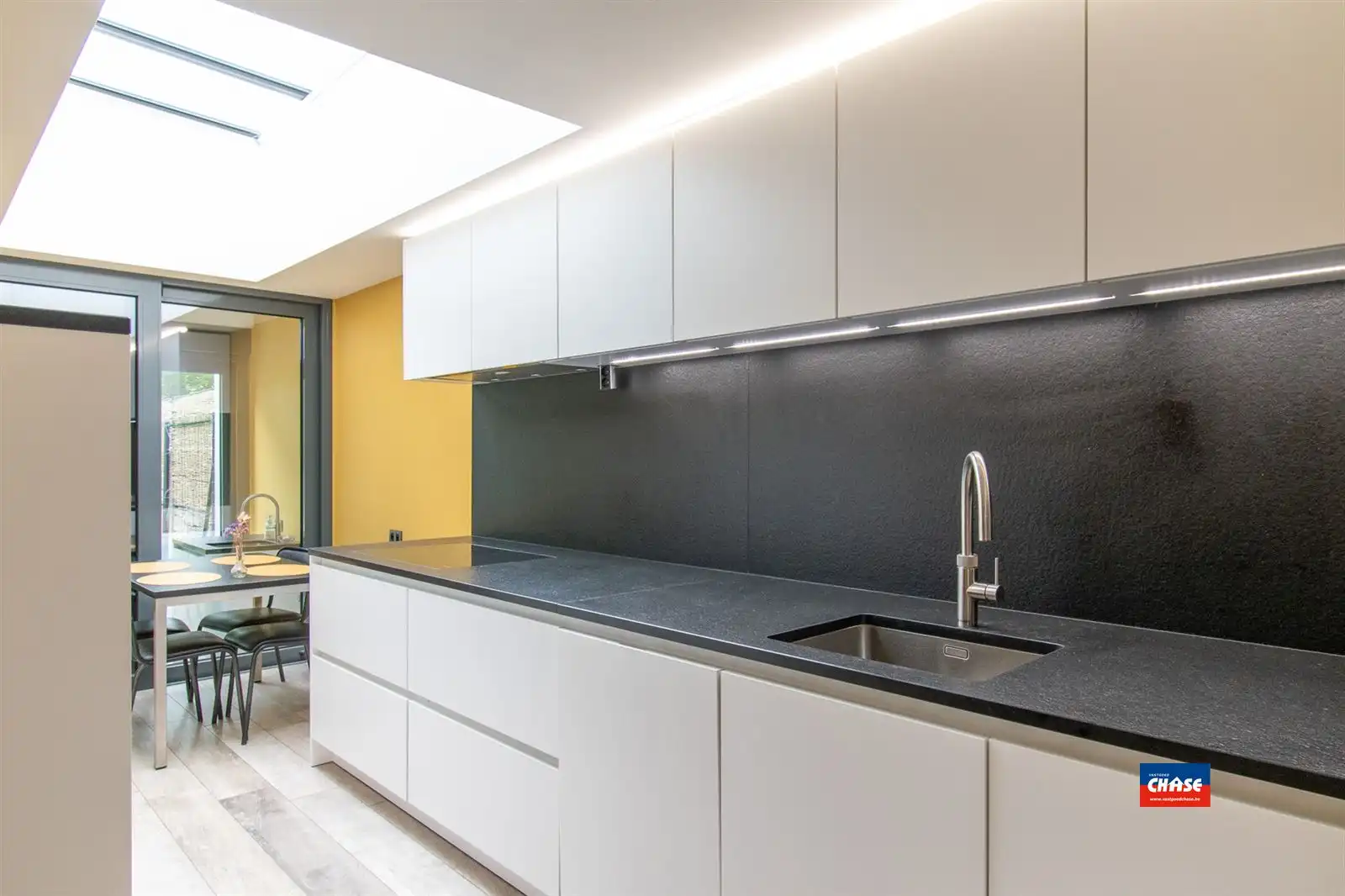 Zeer ruime woning met tal van mogelijkheden! foto 15