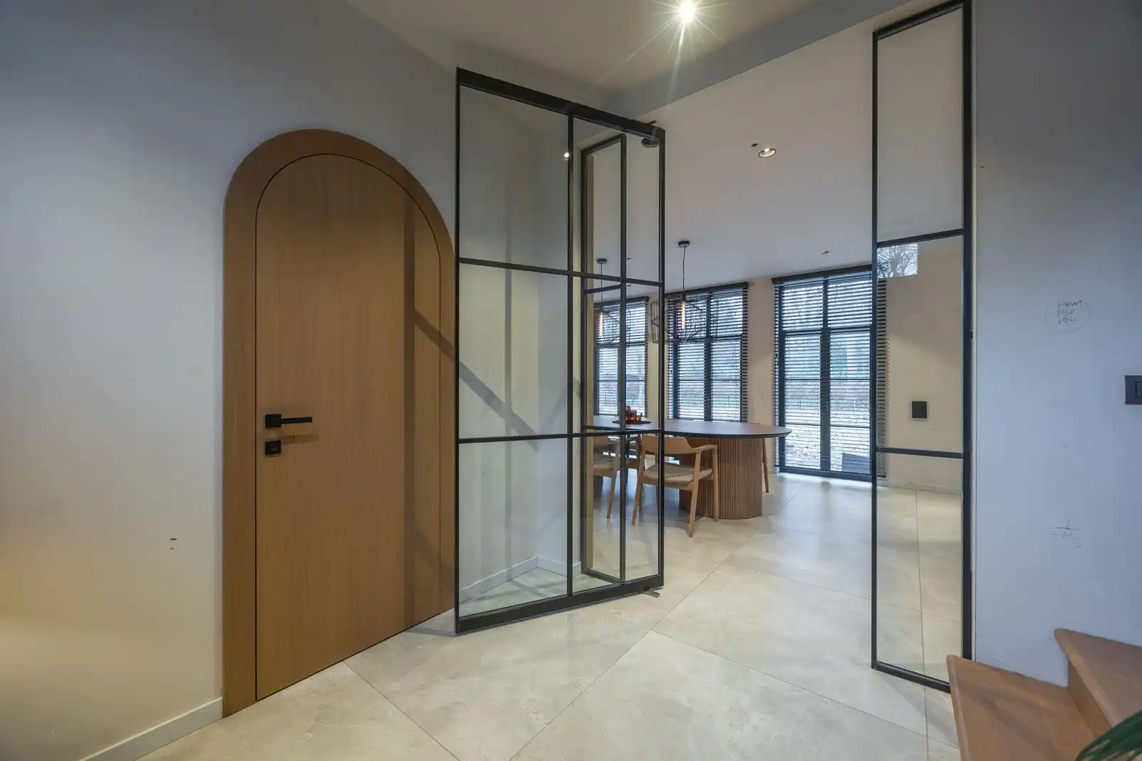 Exclusieve recente villa op uitzonderlijk ruim perceel in groene omgeving foto 8