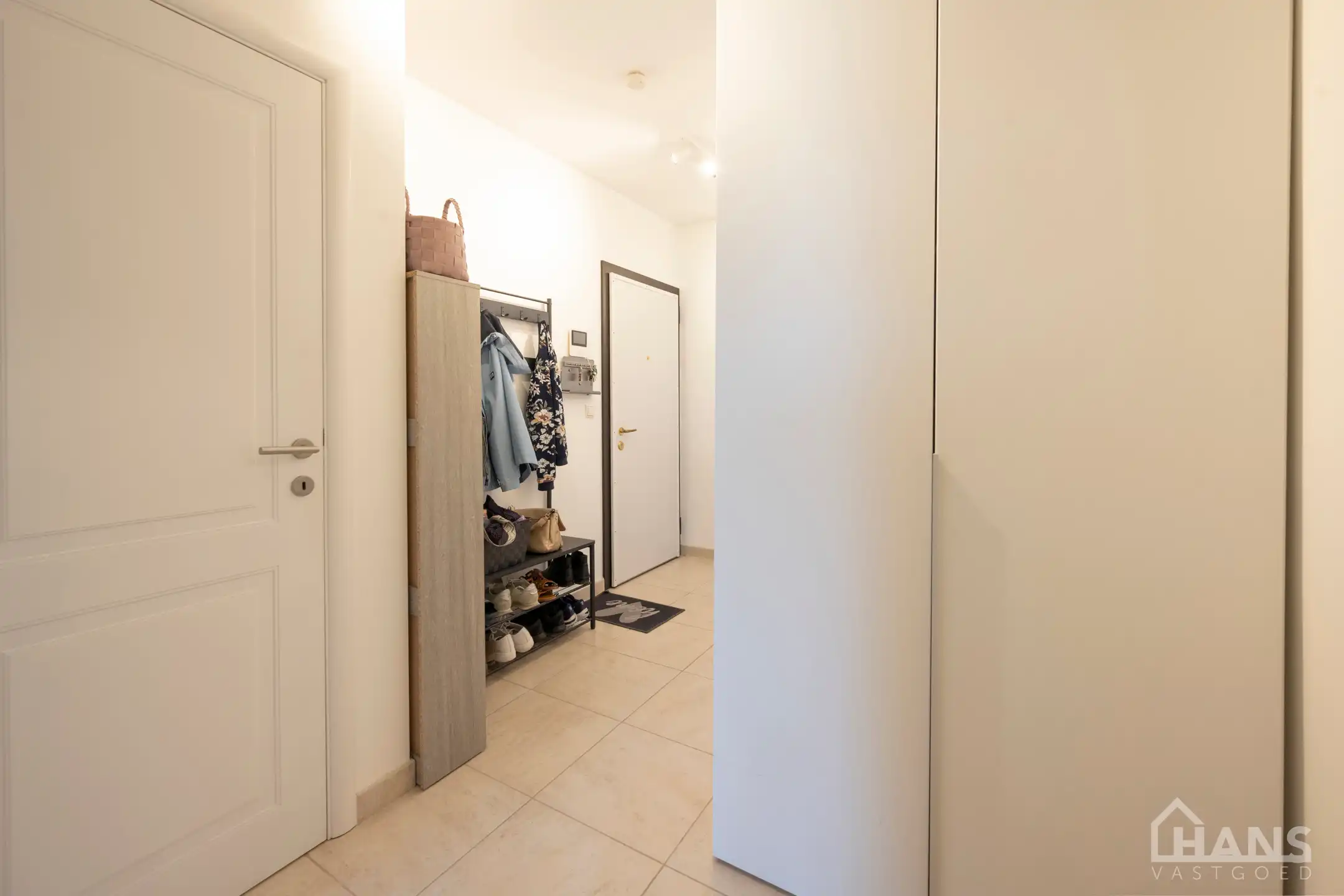Instapklaar appartement met garagebox foto 11