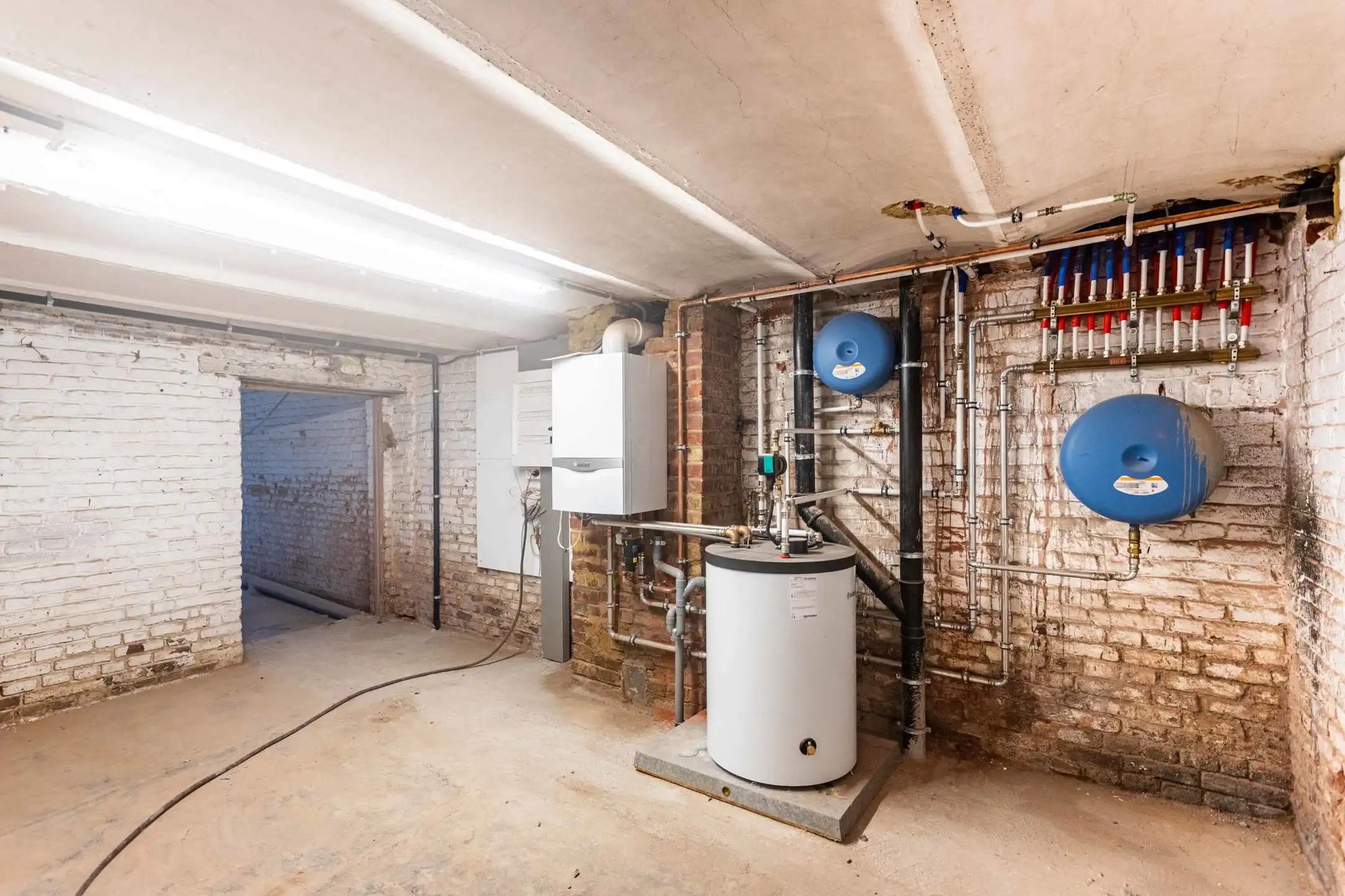 Ruime totaalrenovatie nabij centrum & station met stadstuin foto 18