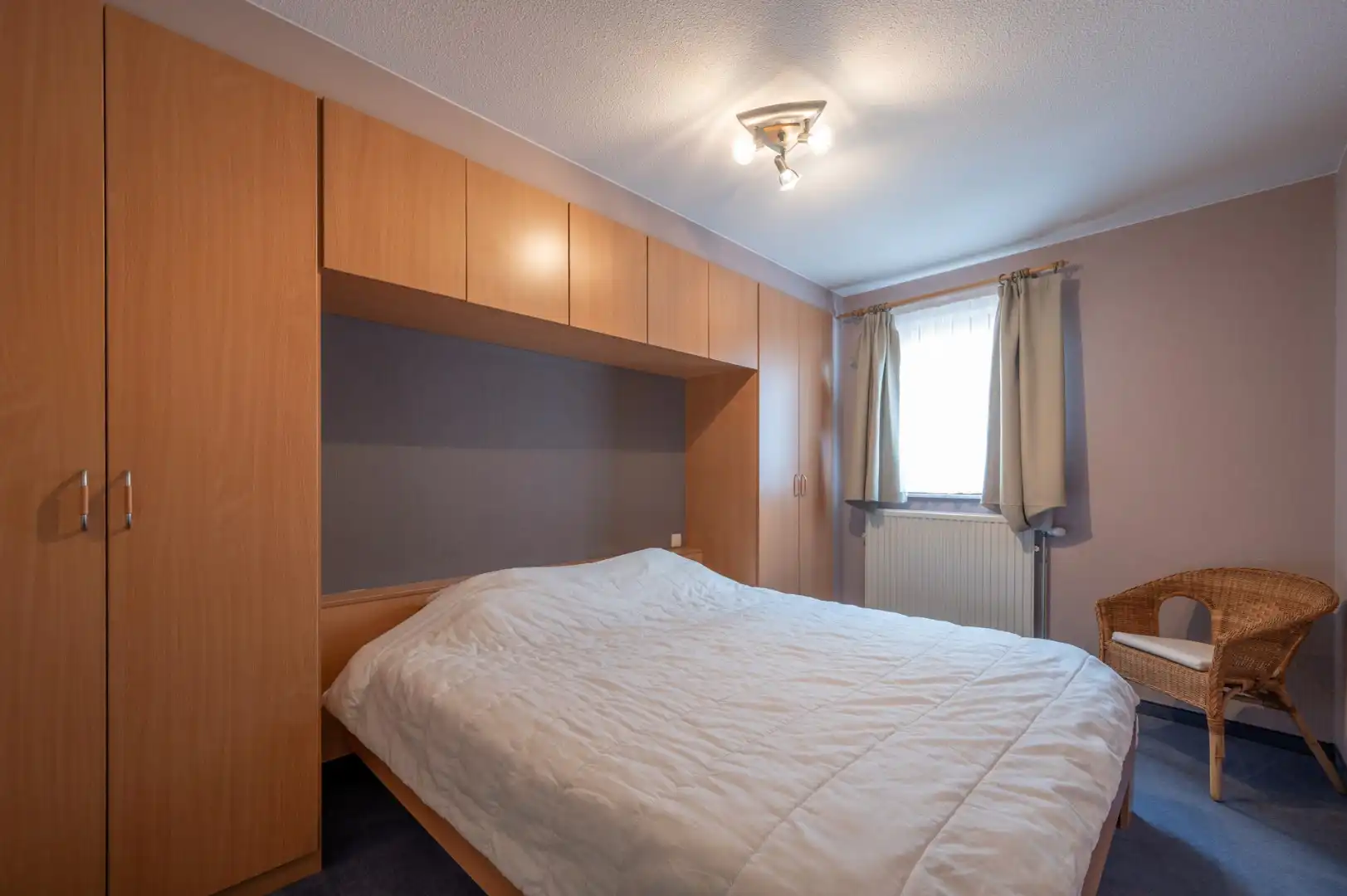 Uiterst ruim appartement met 3 slaapkamers en 2 badkamers   foto 14