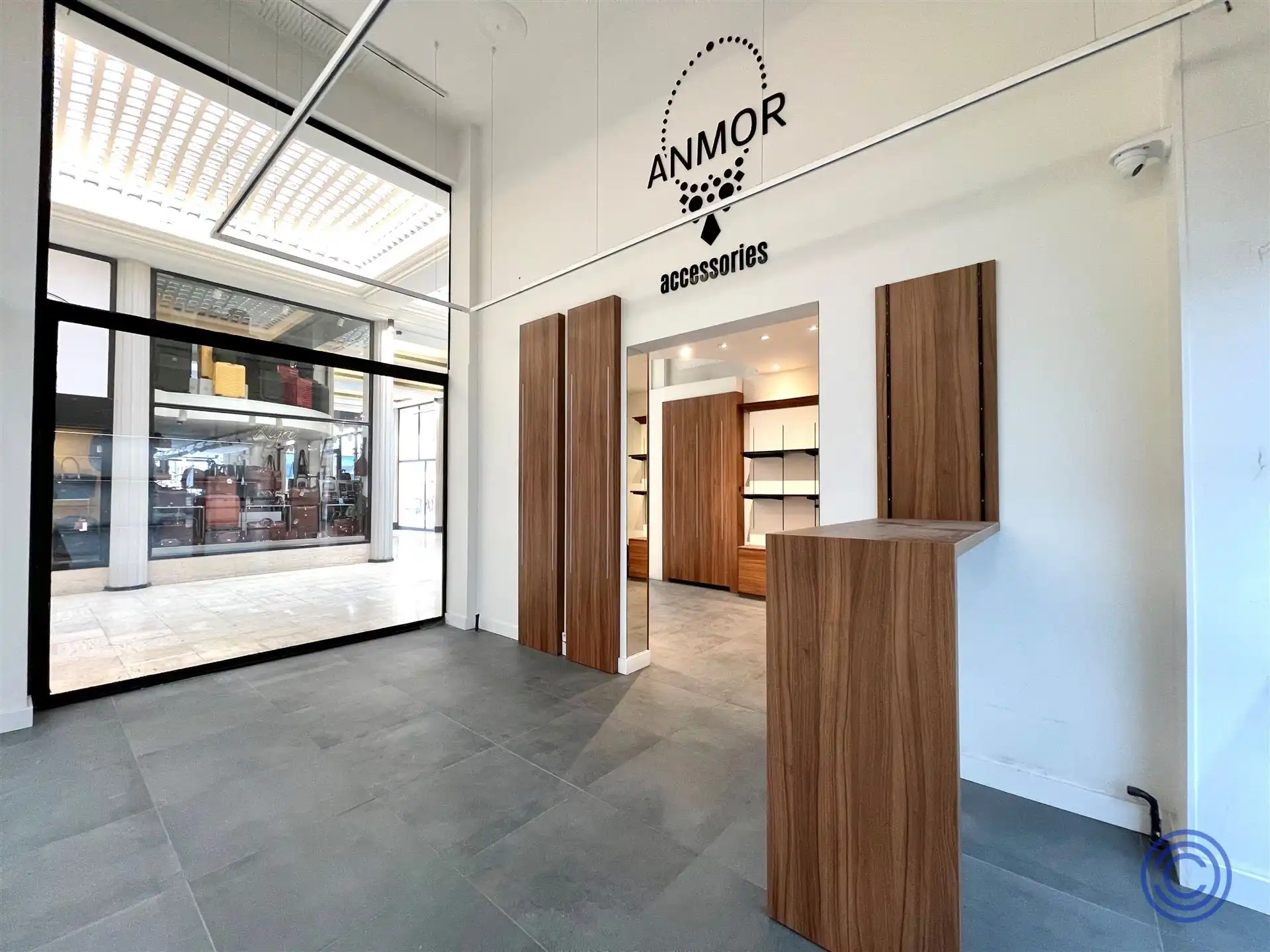 Kwalitatieve hoekwinkel in de Nieuwe Gaanderij! foto 8