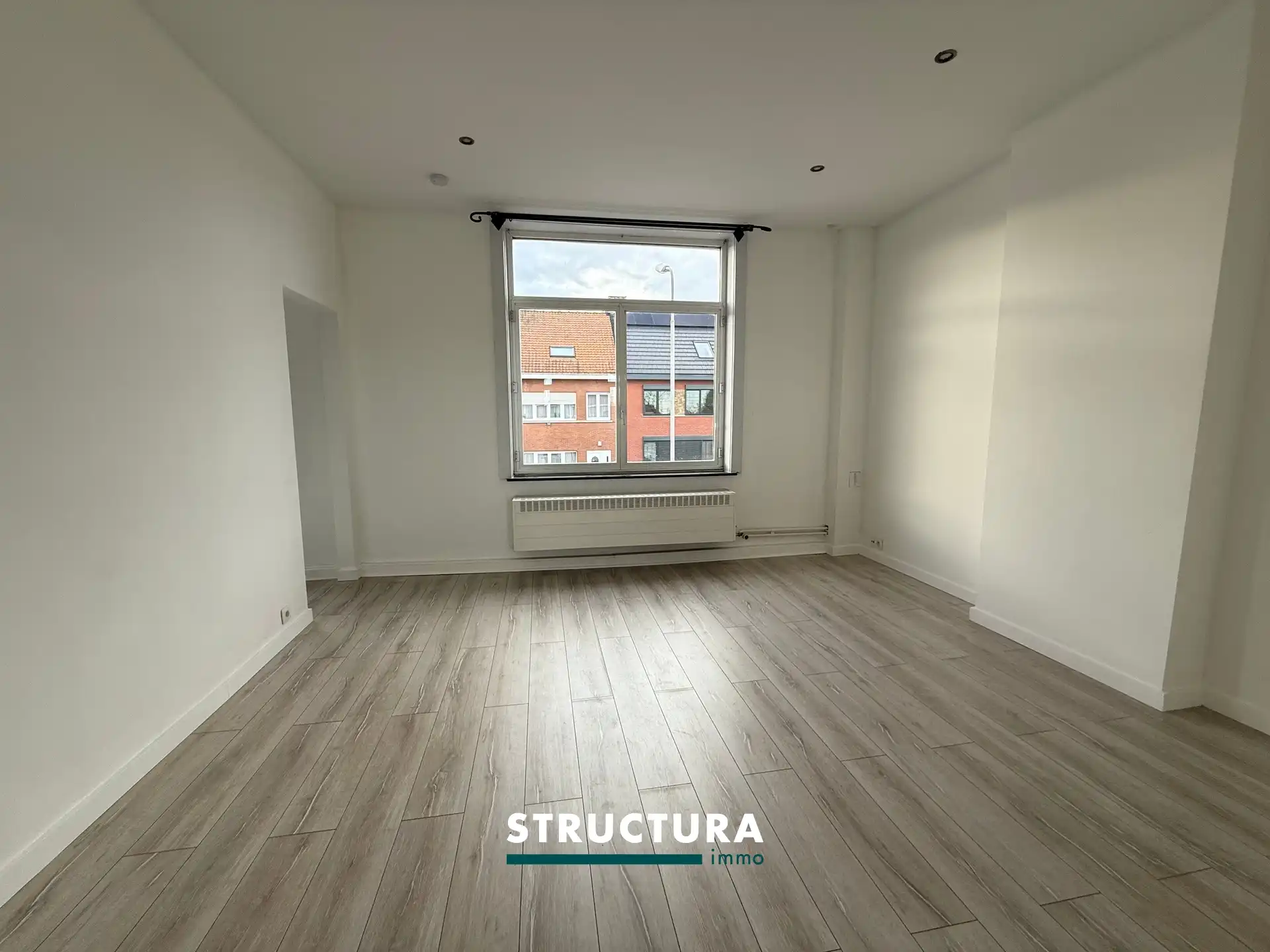 Veelzijdige woning (kangoeroewonen, wonen/werken, ...) met tuin en oprit foto 18