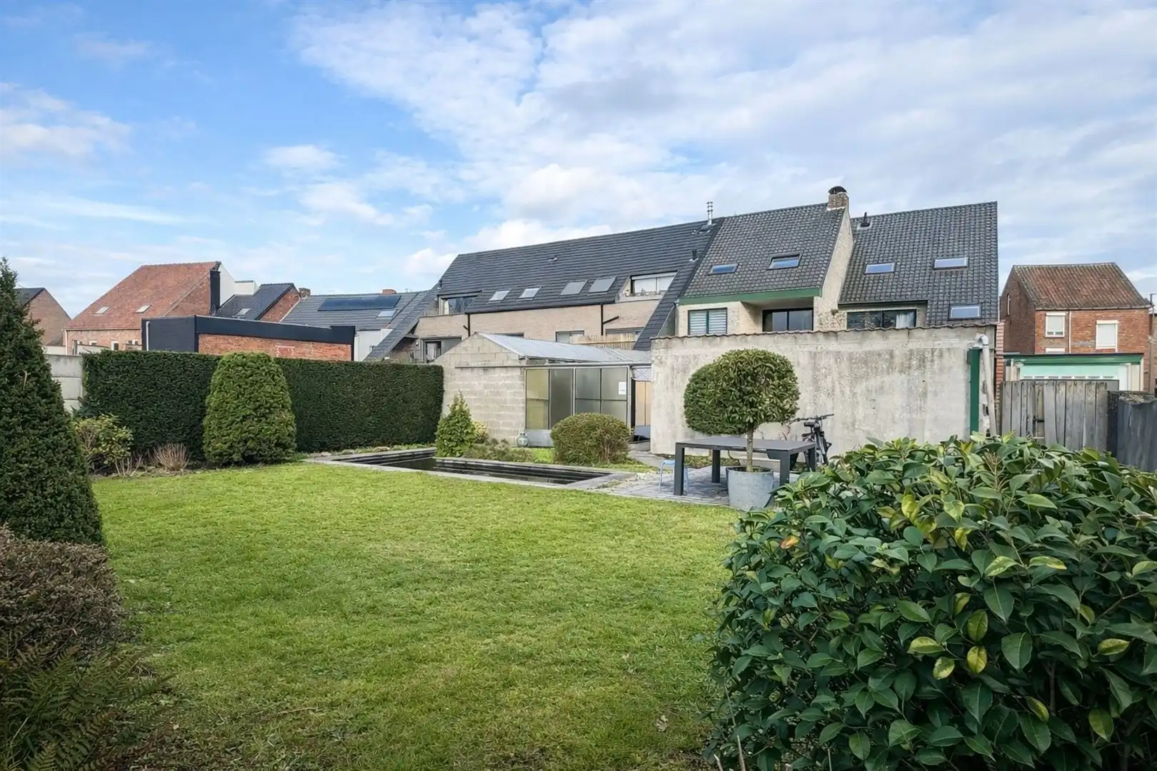 Lichtrijke polyvalente handelsruimte met tuin en terras foto 18