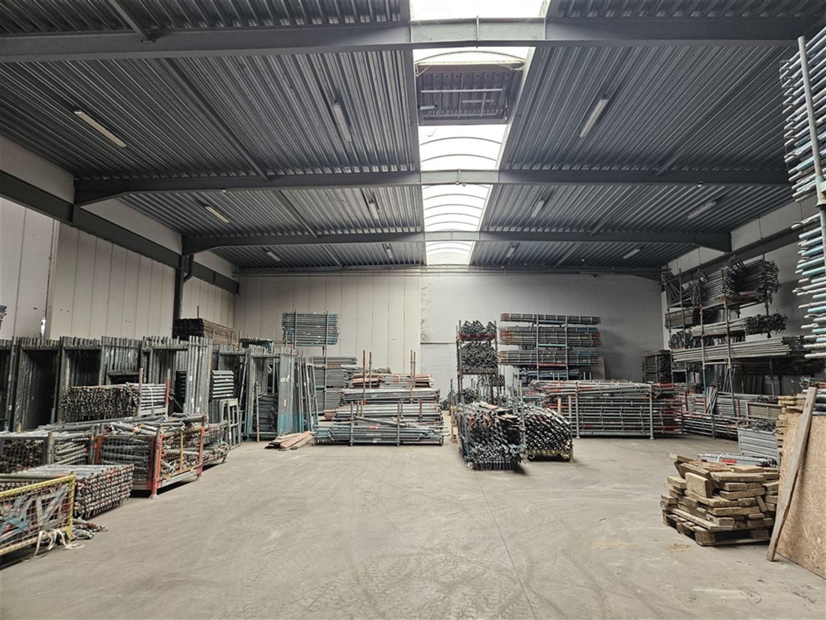 Goed bereikbare kantoren + magazijn foto 8