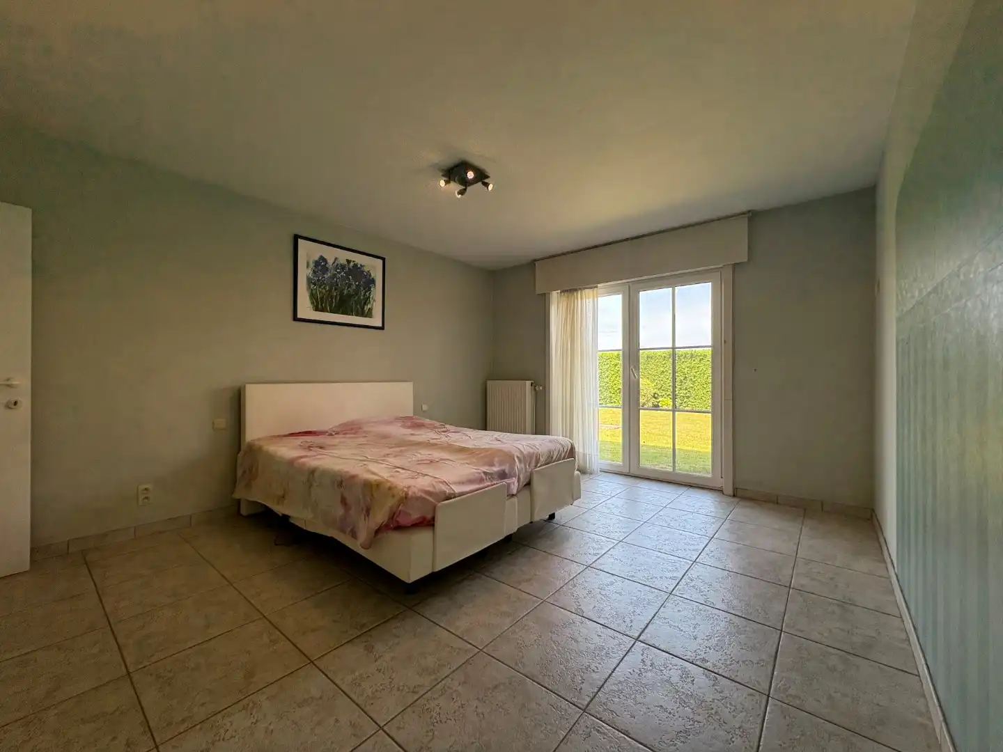 Ruime villa op perceel van 758 m² met 4 slaapkamers  foto 11
