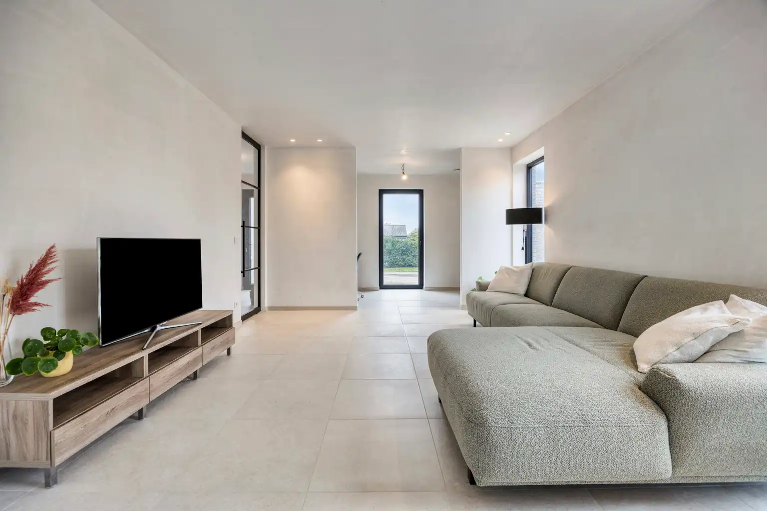 Mooie nieuwbouwwoning onder het registratierecht foto 7