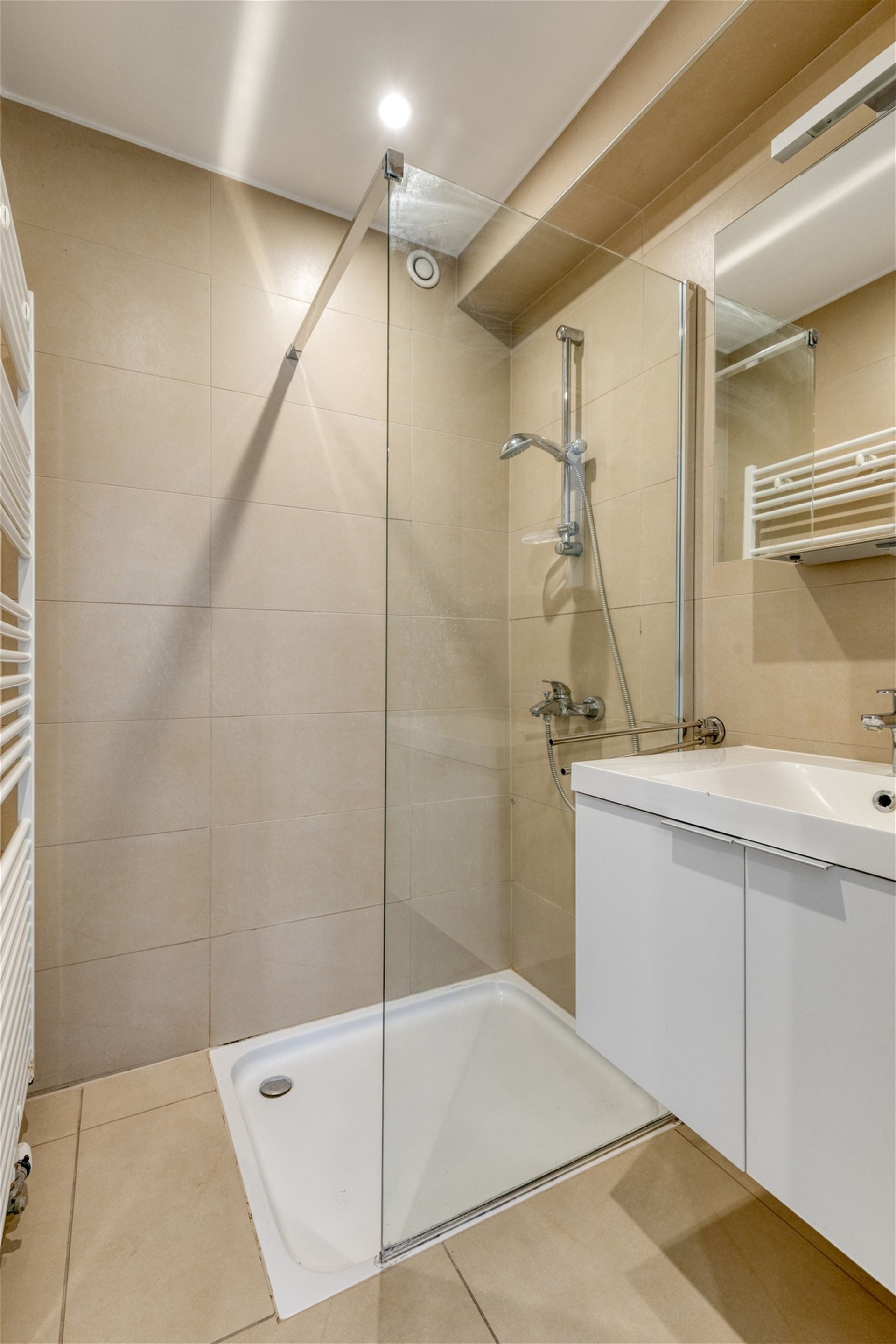 Instapklaar appartement met groot zuidwest-terras en EPC A foto 9