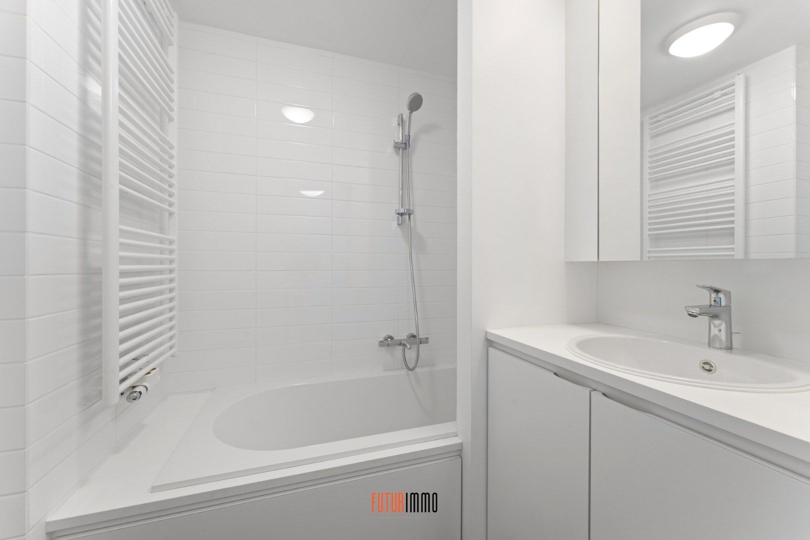 Opbrengsteigendom: duplexappartement + 12 garages foto 13